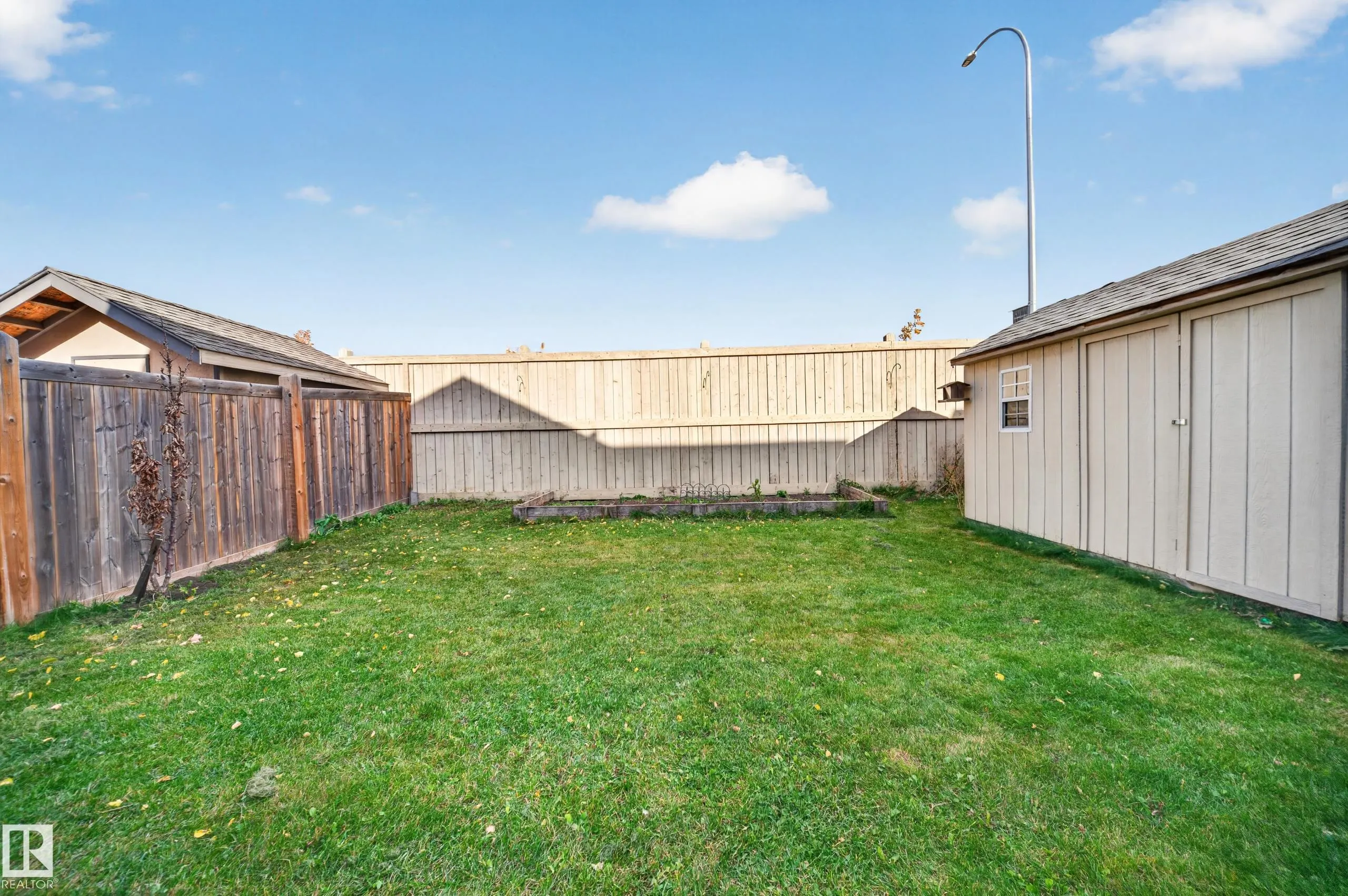 1606 CHAPMAN Way