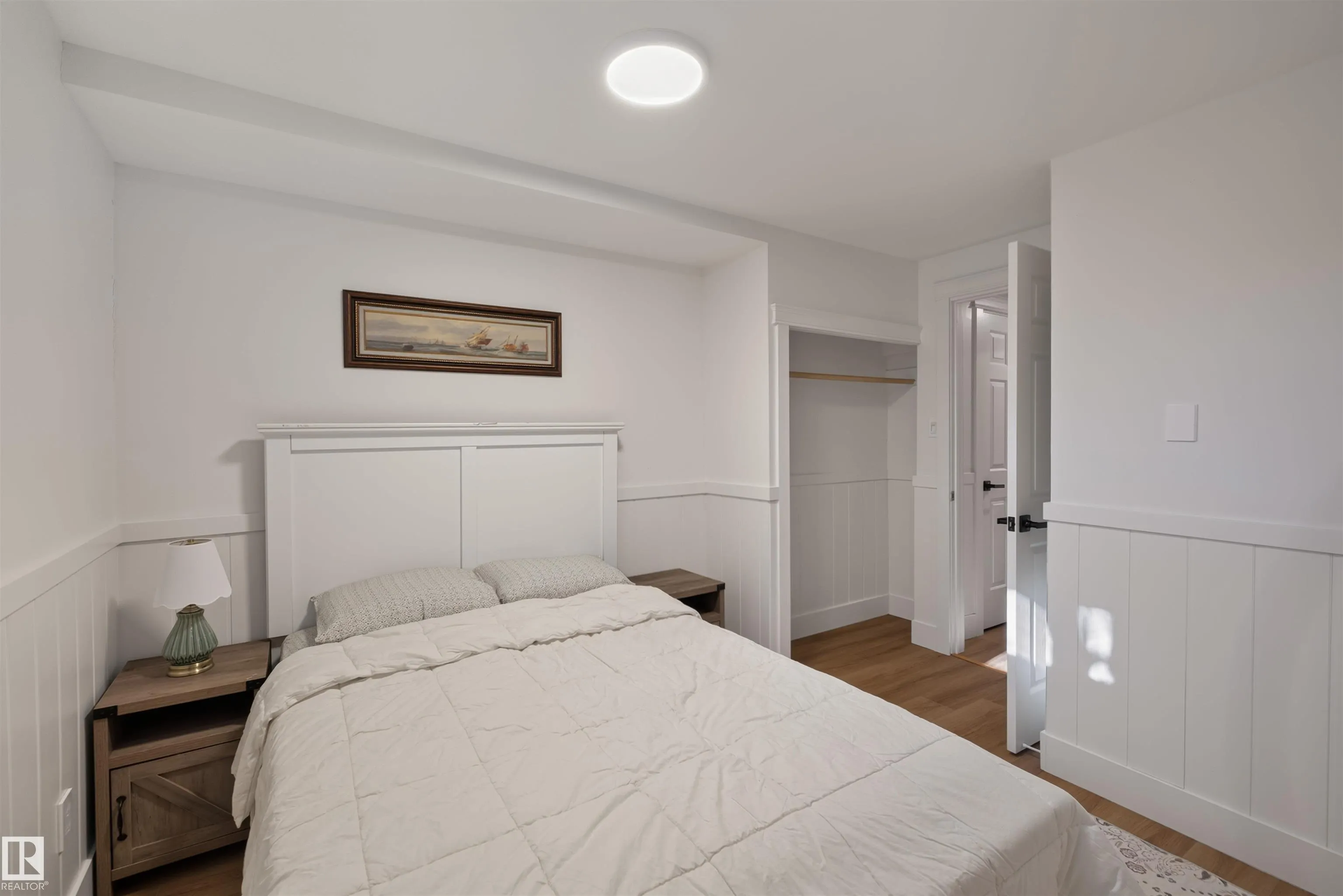10563 35 AVE