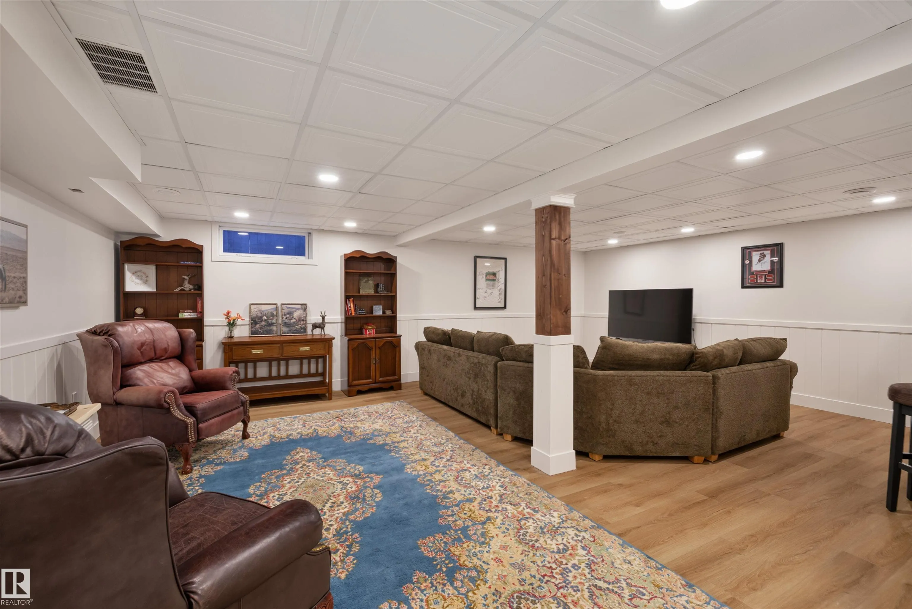 10563 35 AVE