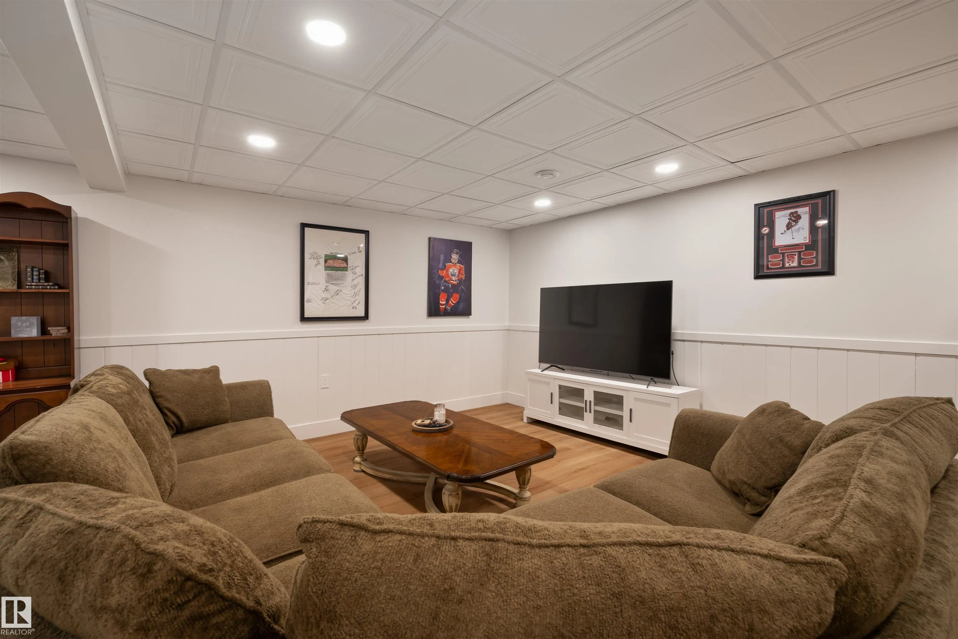 10563 35 AVE