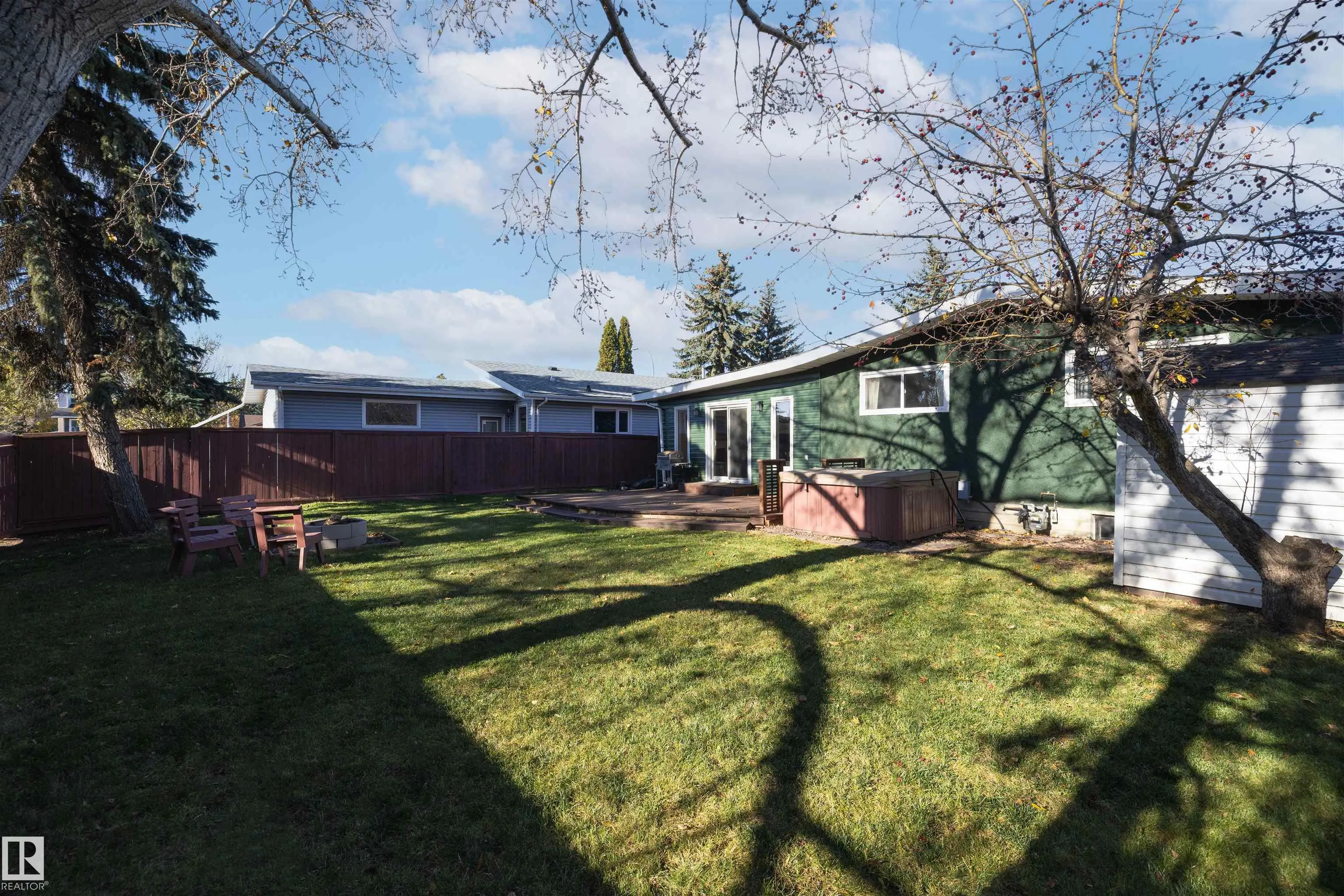 10563 35 AVE