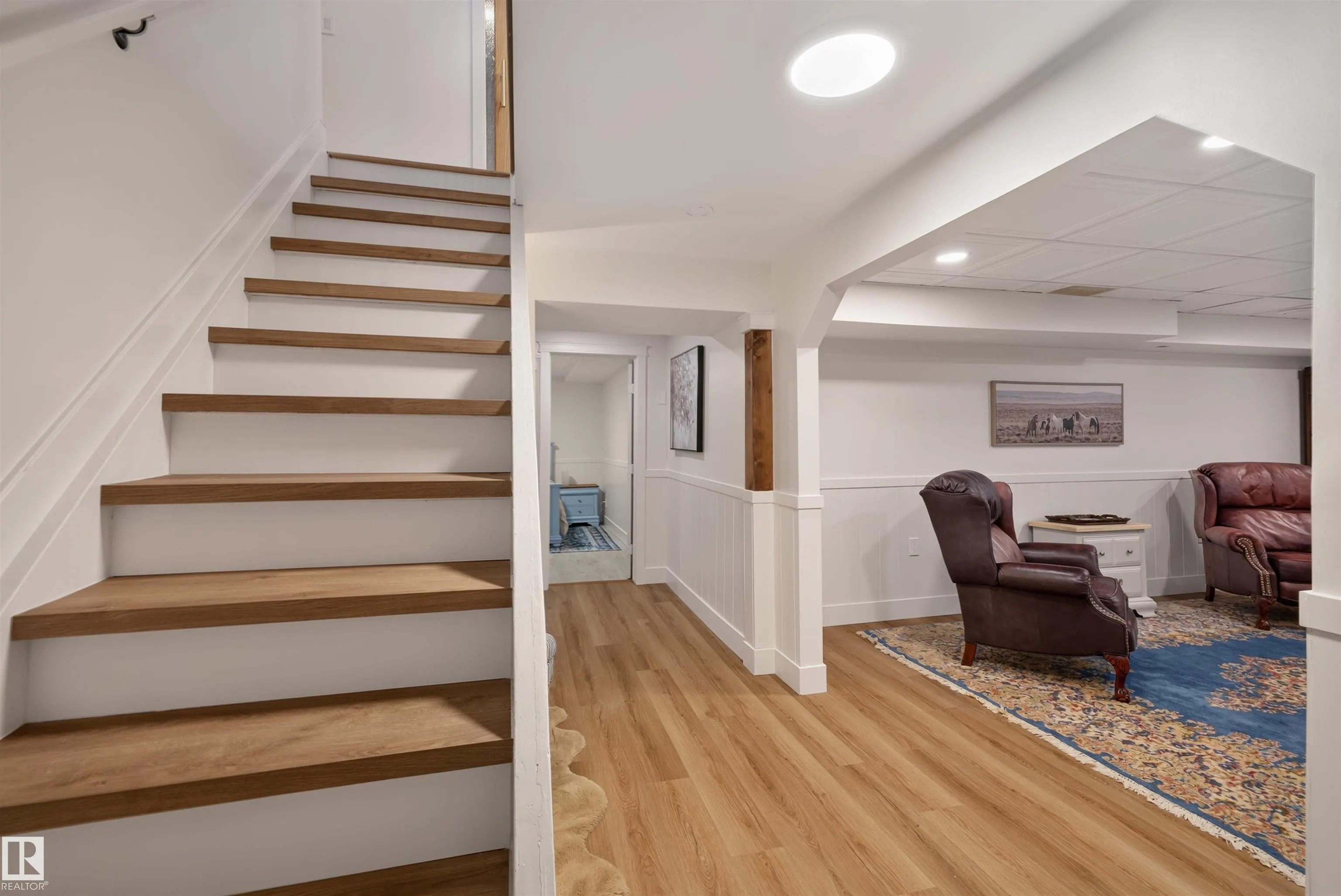 10563 35 AVE