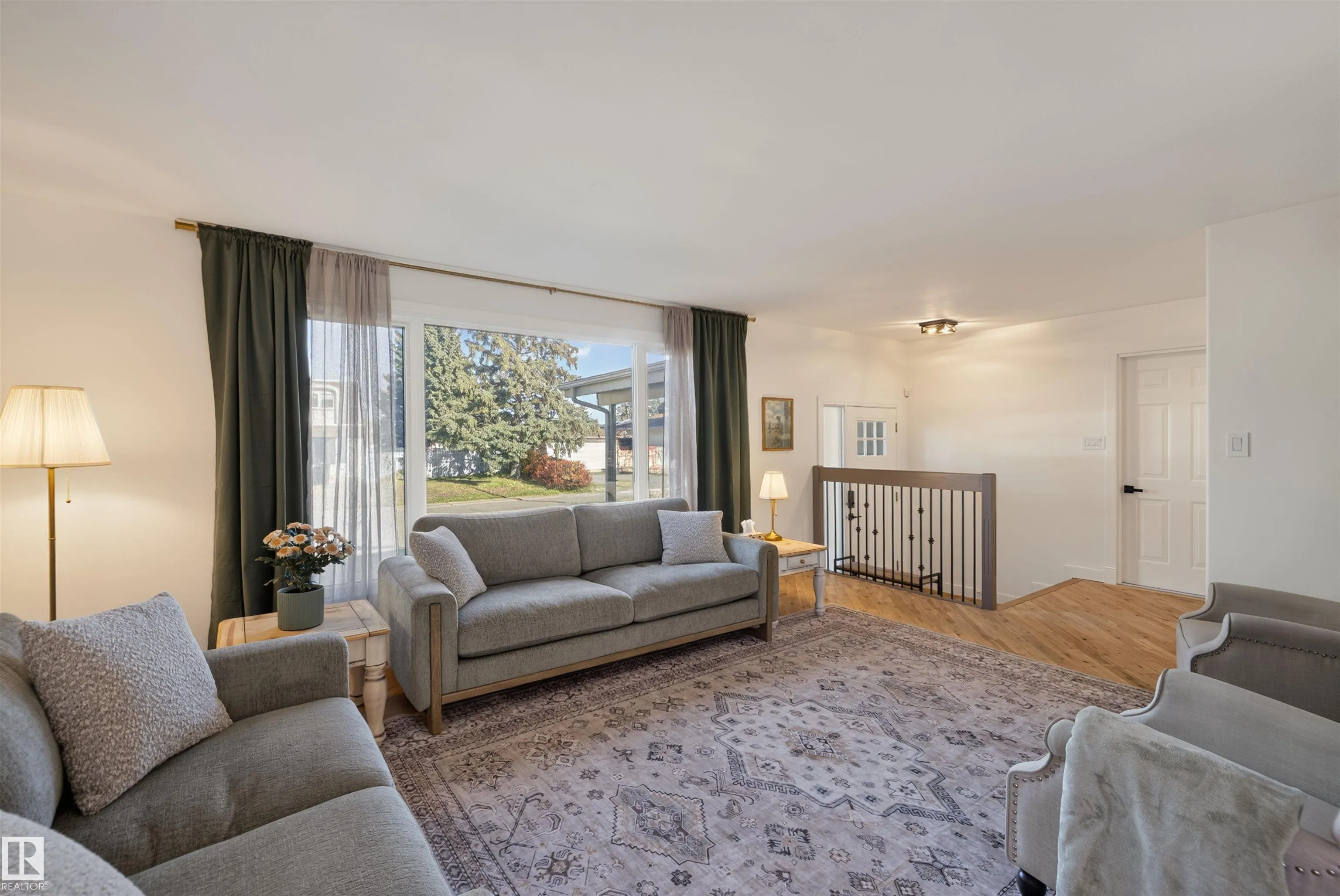 10563 35 AVE