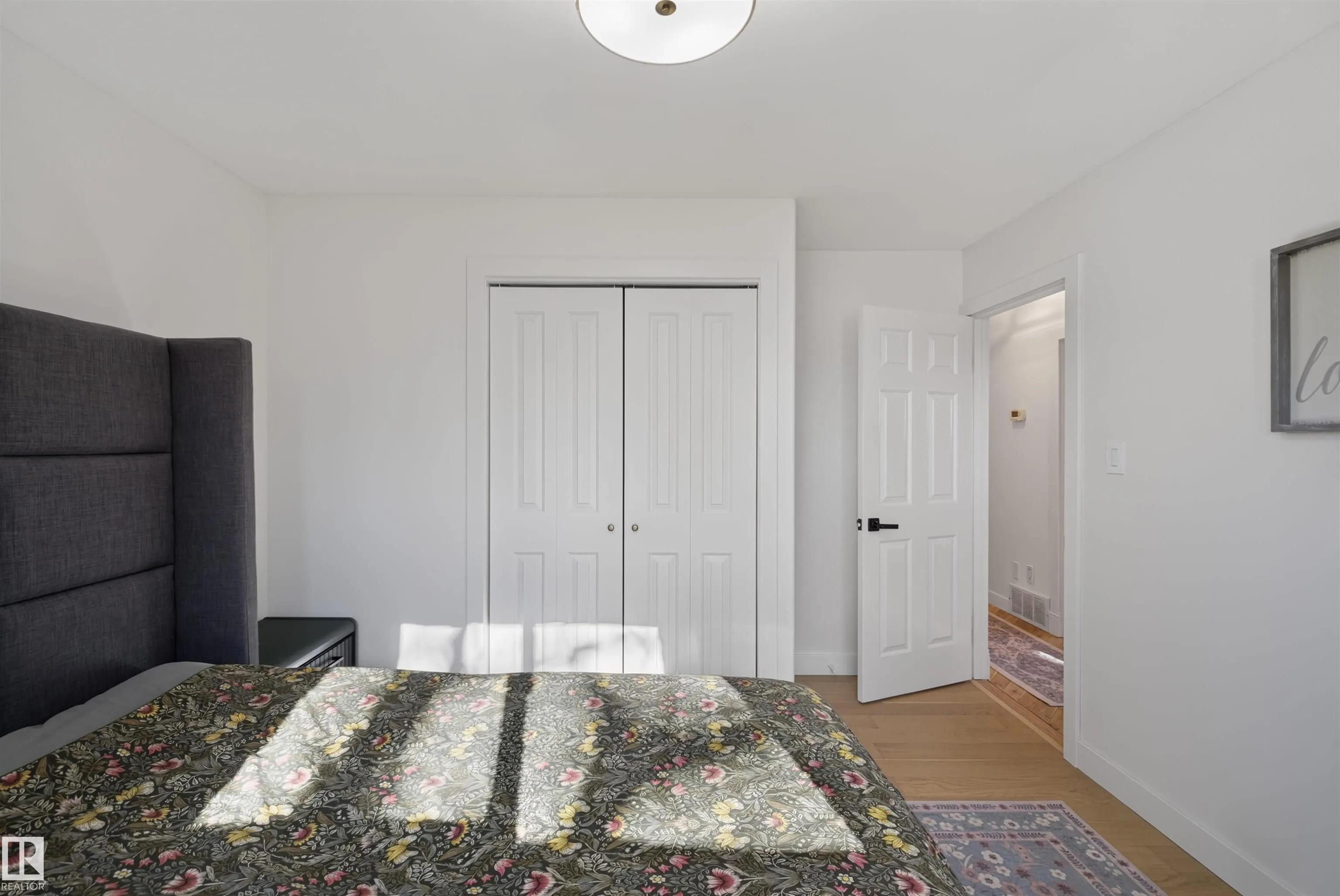 10563 35 AVE