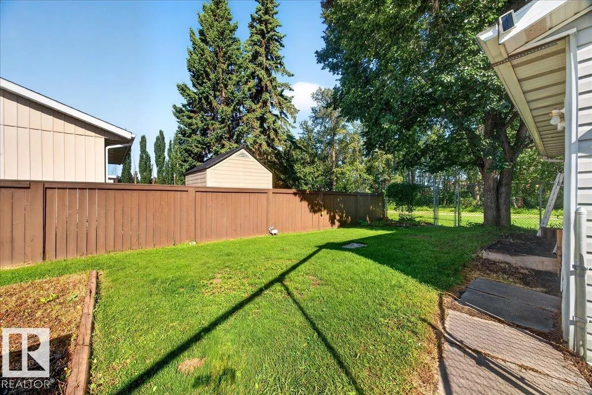 39 MCNABB Crescent