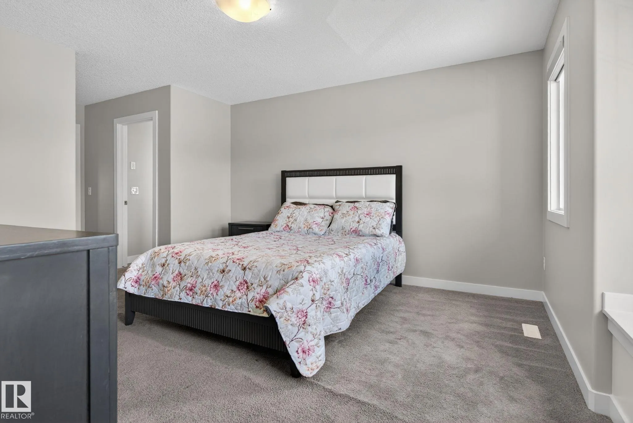 7341 ARMOUR Crescent