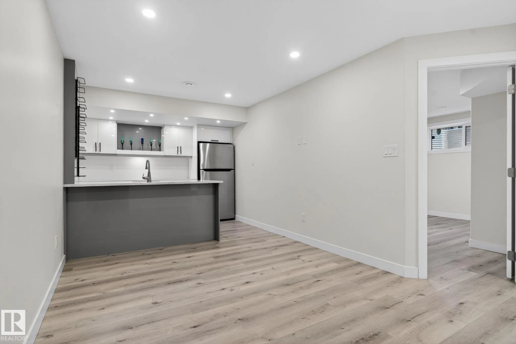 7341 ARMOUR Crescent