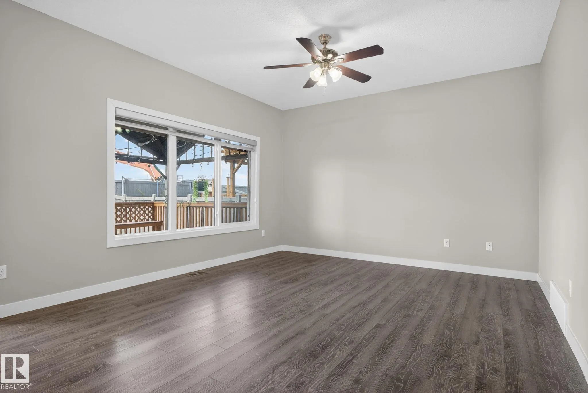 7341 ARMOUR Crescent