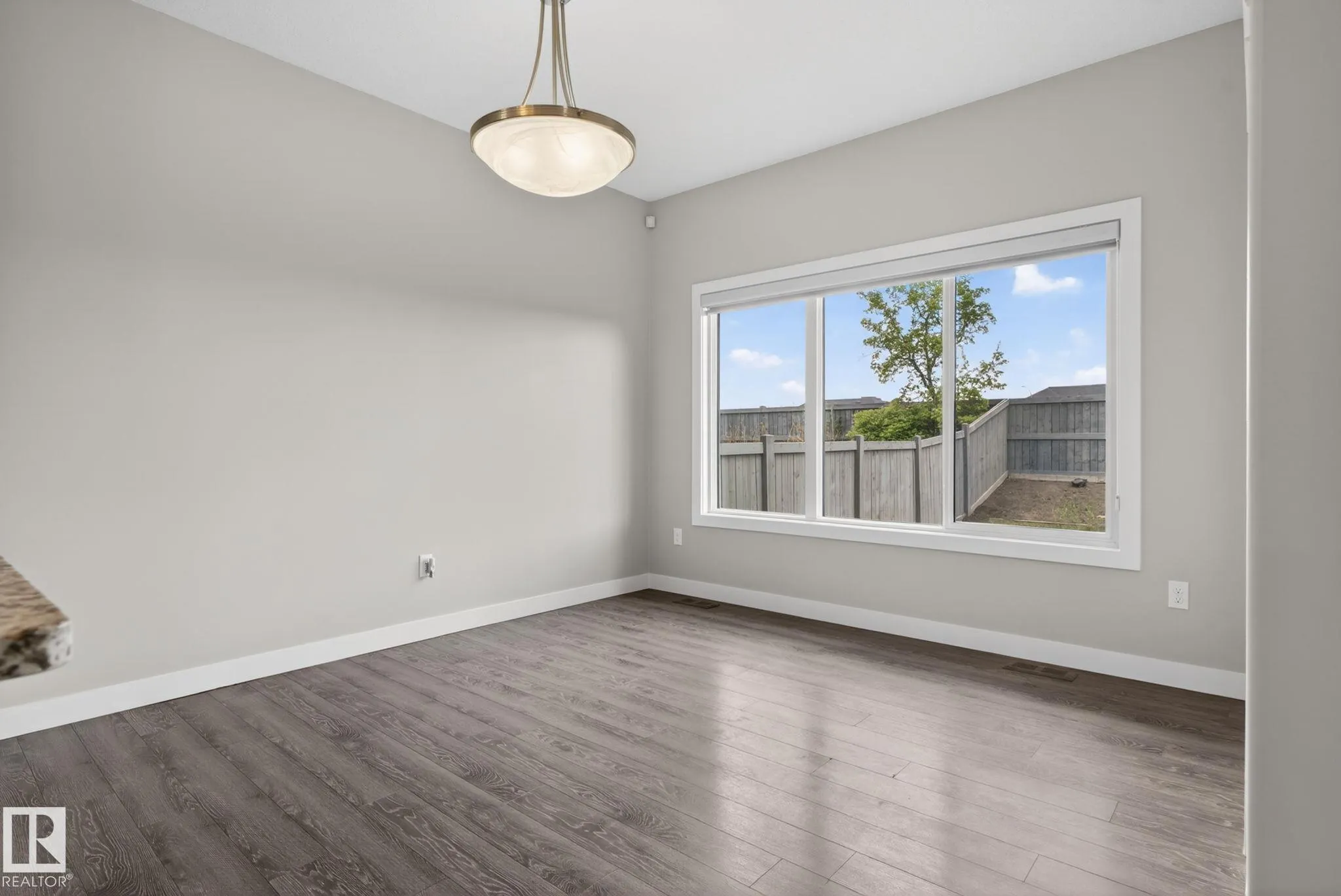 7341 ARMOUR Crescent