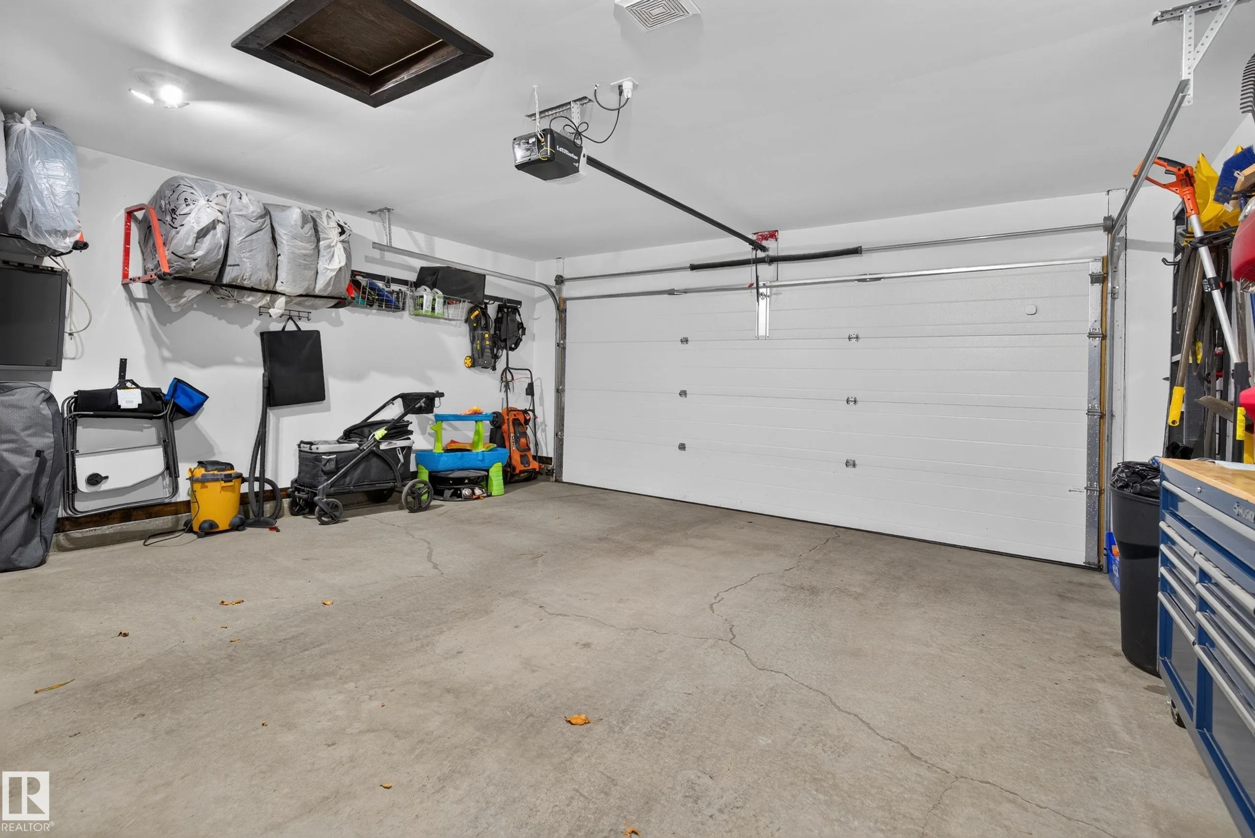 360 CHARLESWORTH Drive