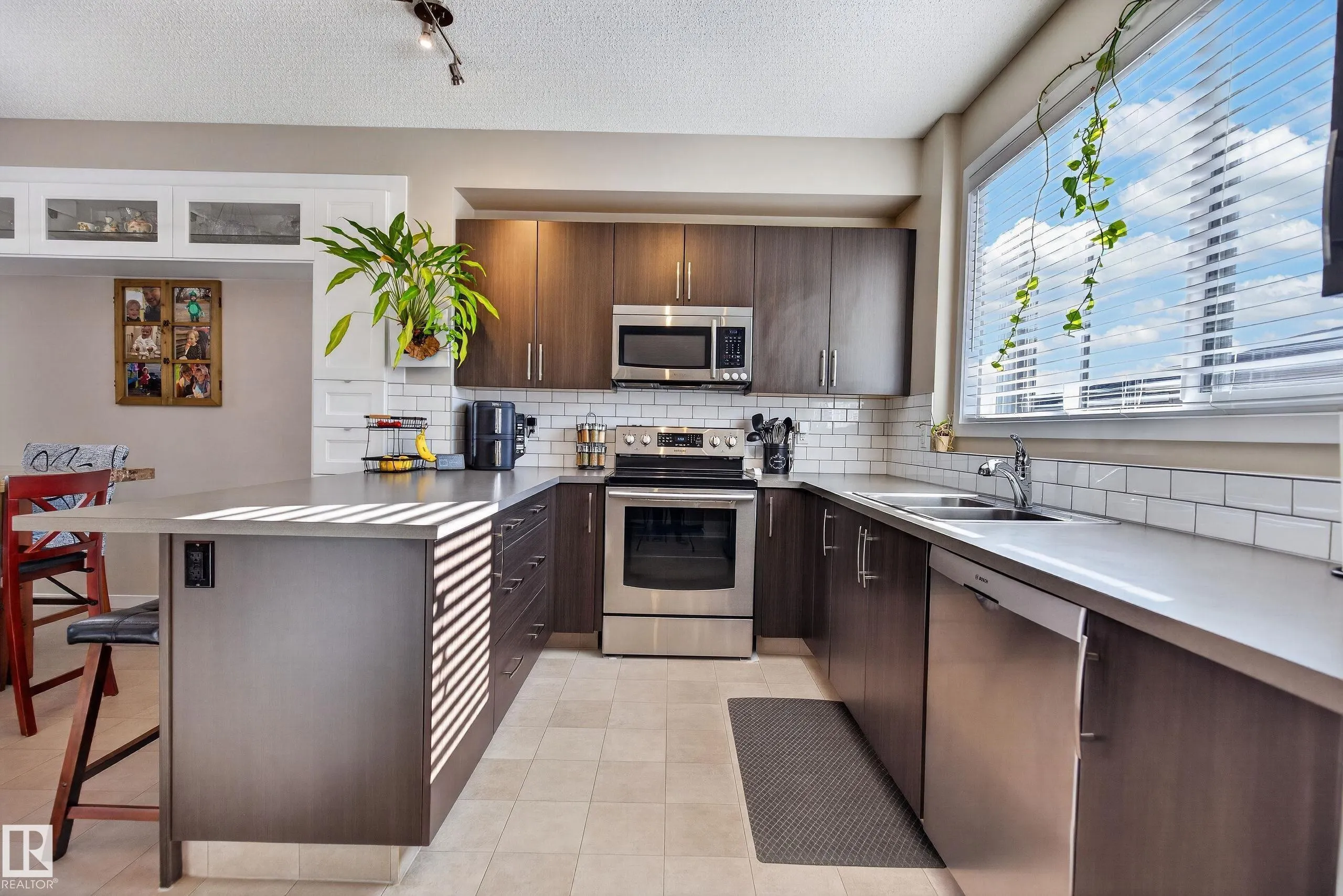 360 CHARLESWORTH Drive