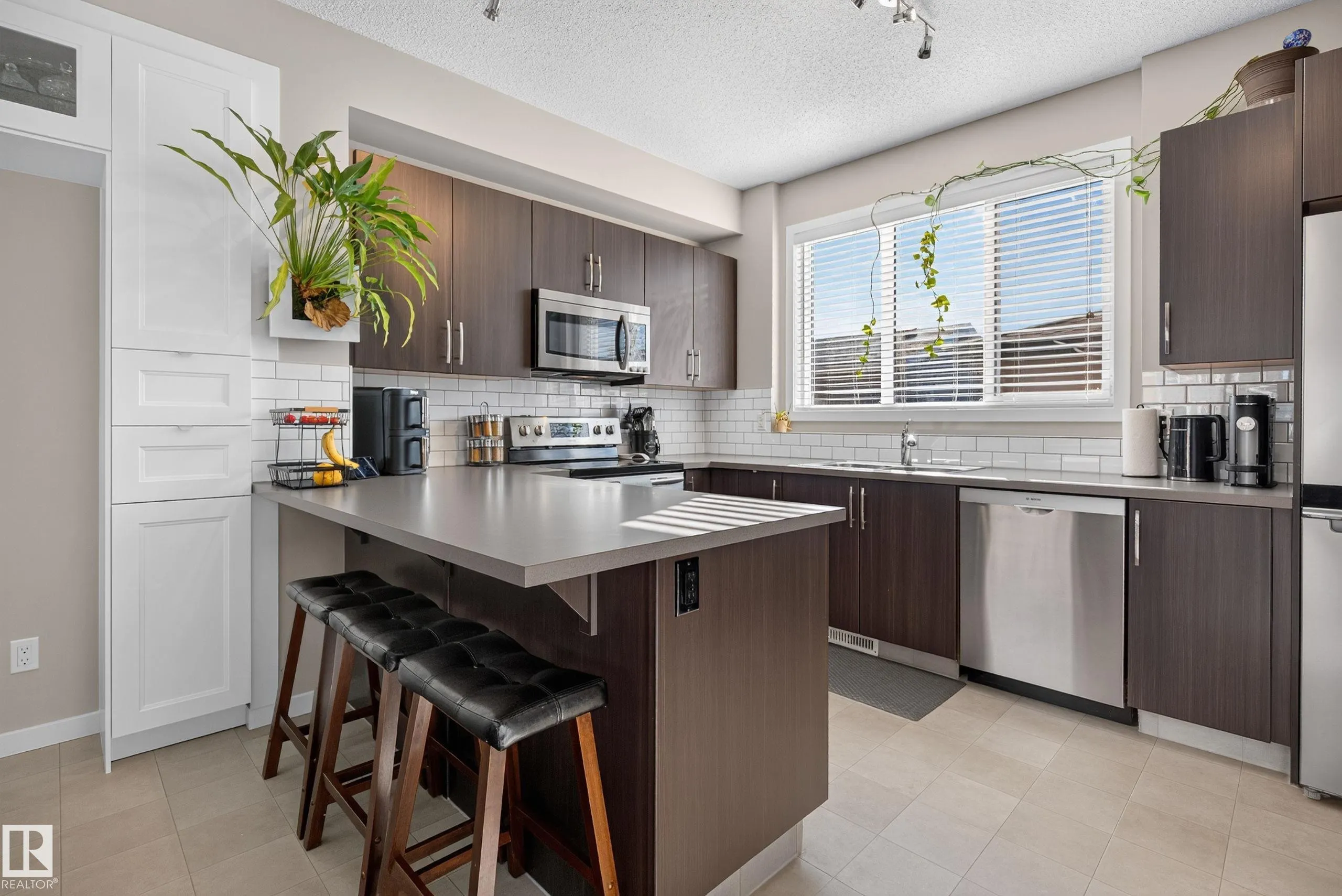 360 CHARLESWORTH Drive