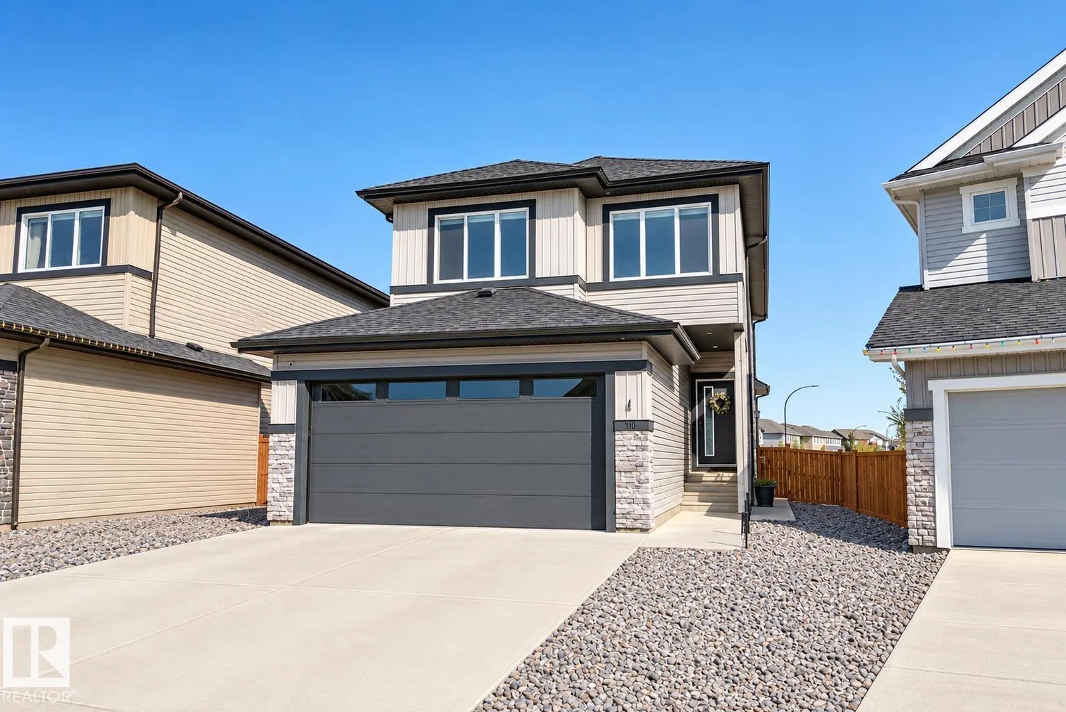 20 ROBERTS Close