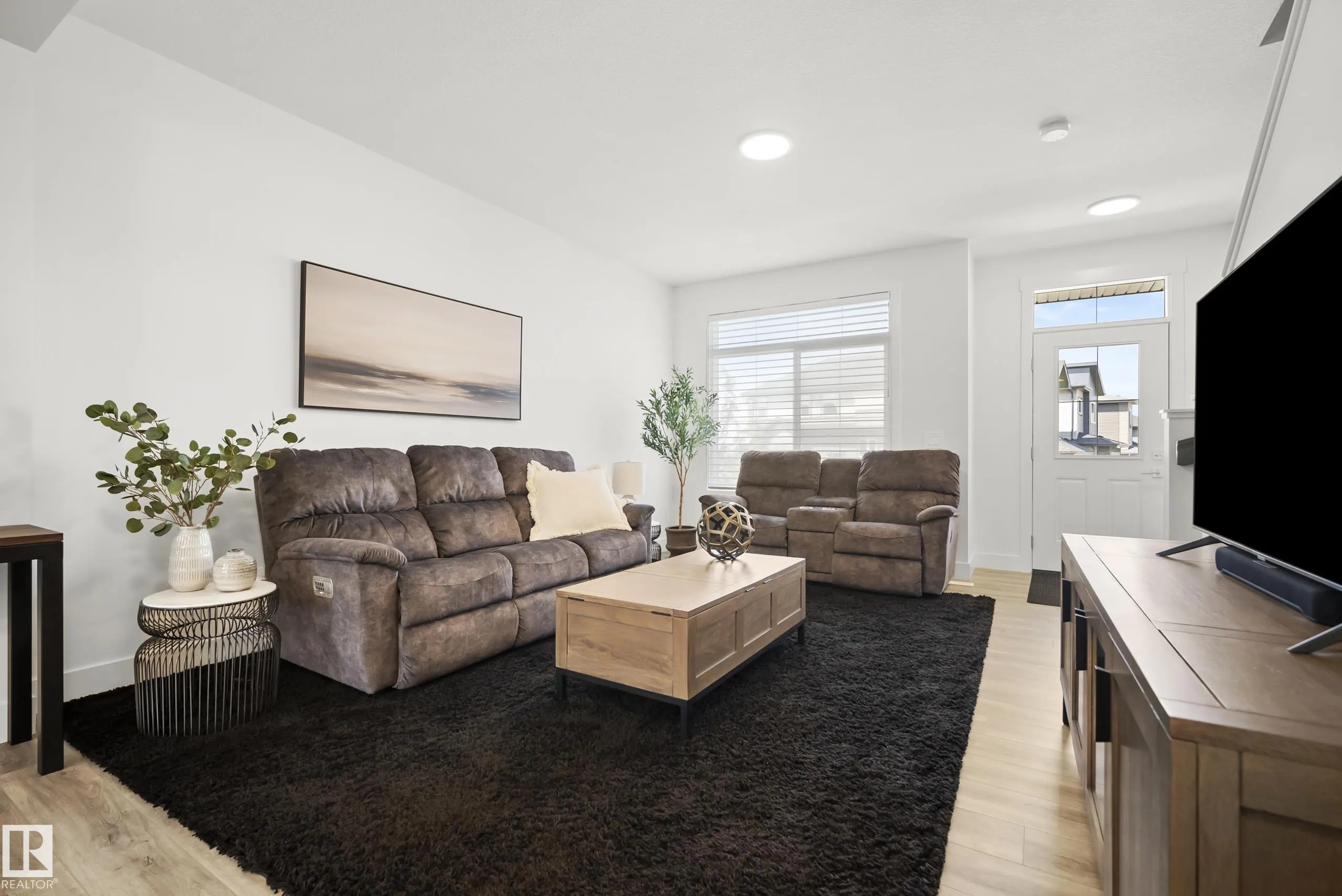 175 KINGLET Boulevard