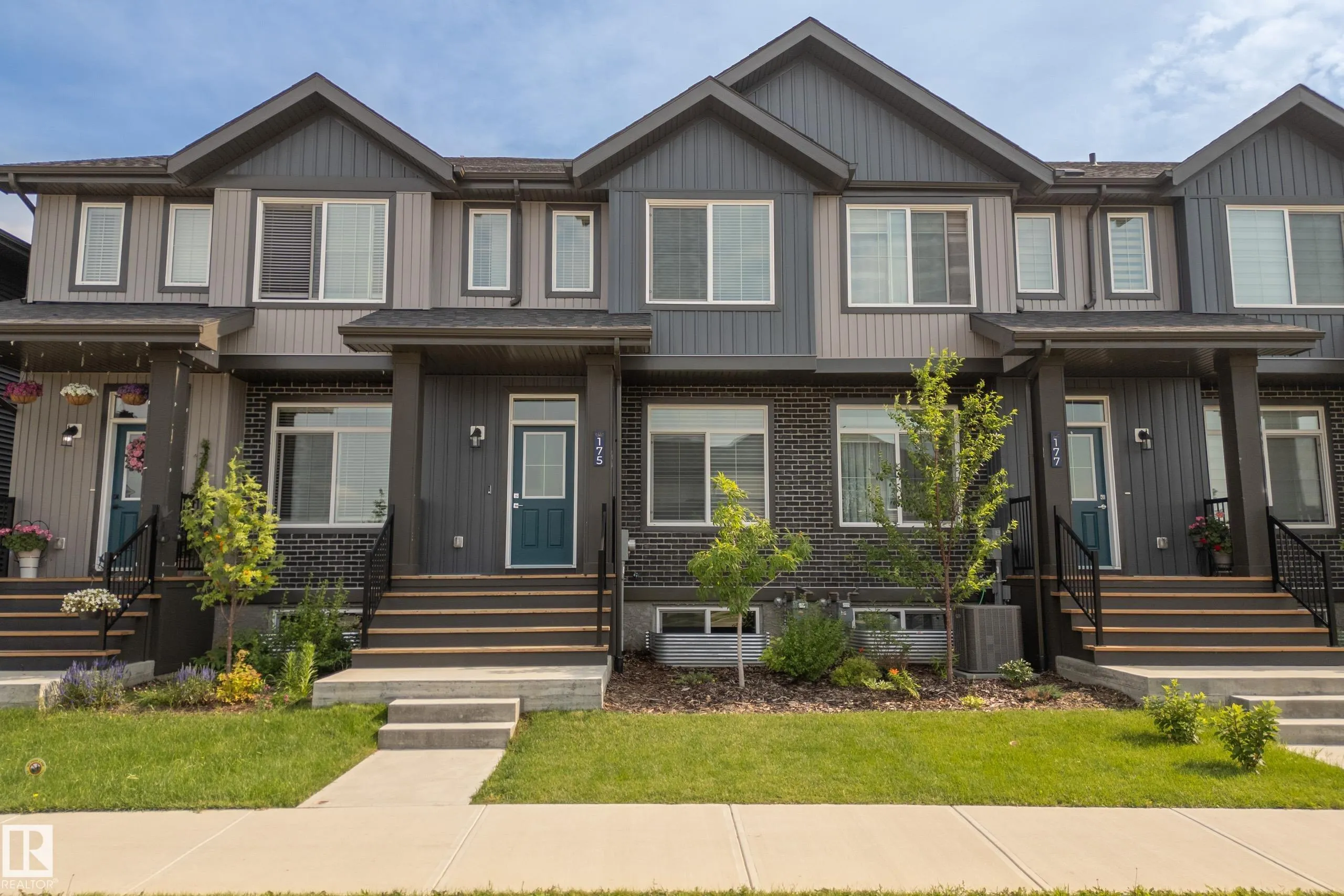 175 KINGLET Boulevard