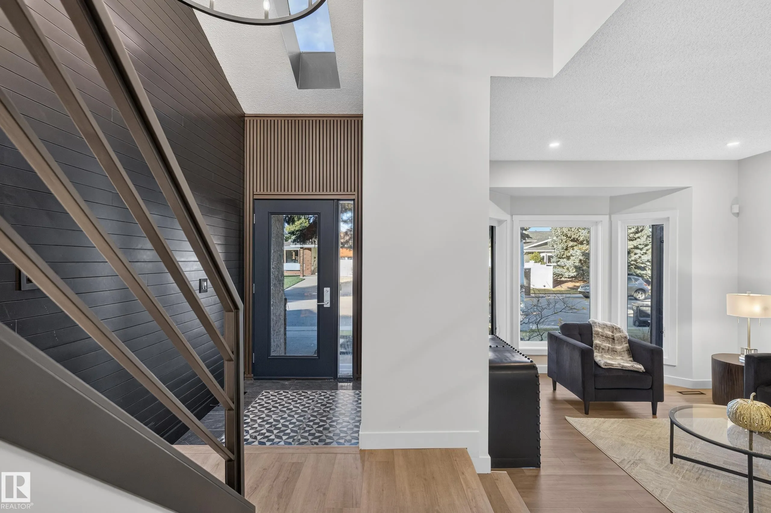 123 WALKER Road