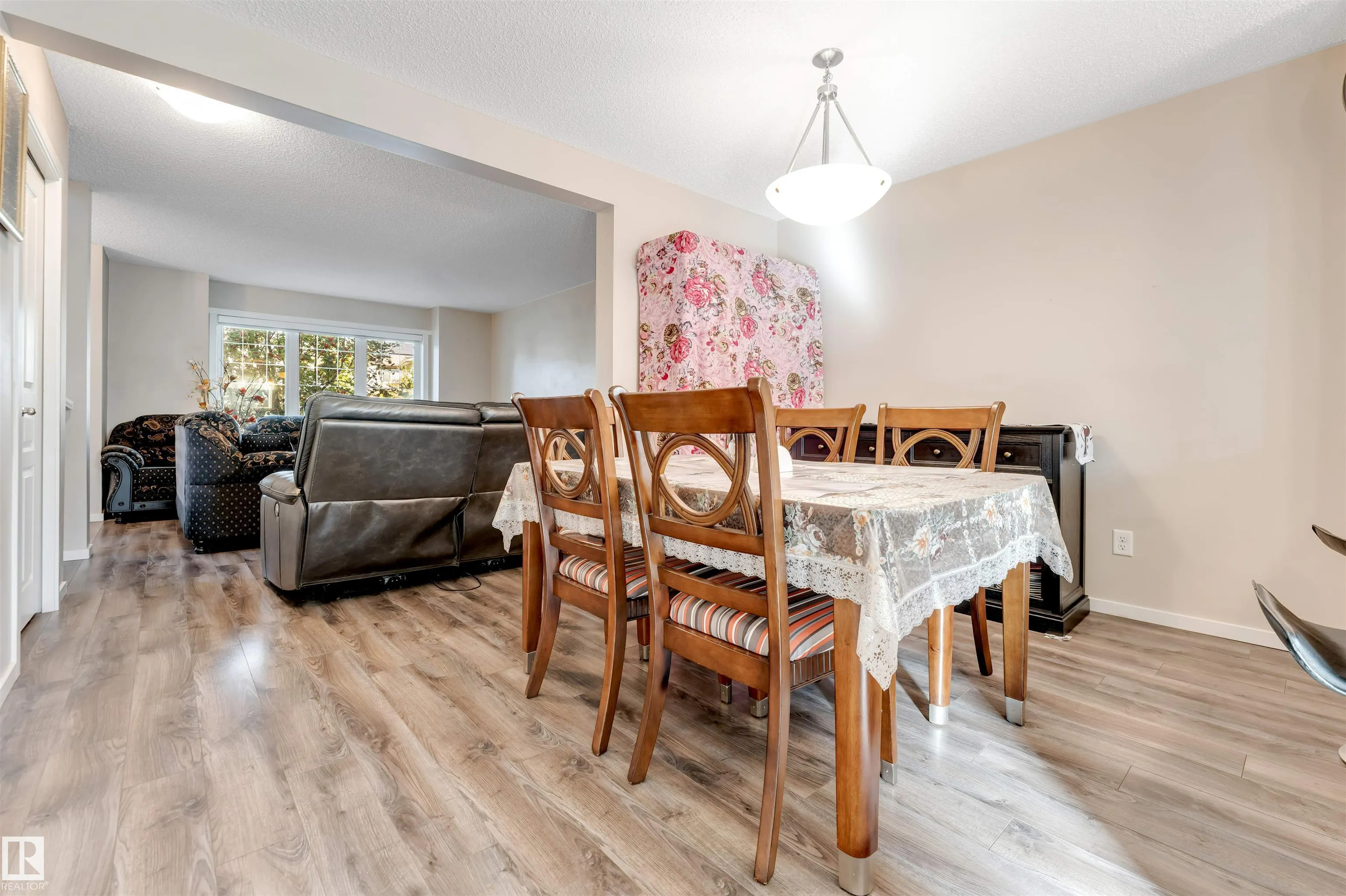 2870 maple Way