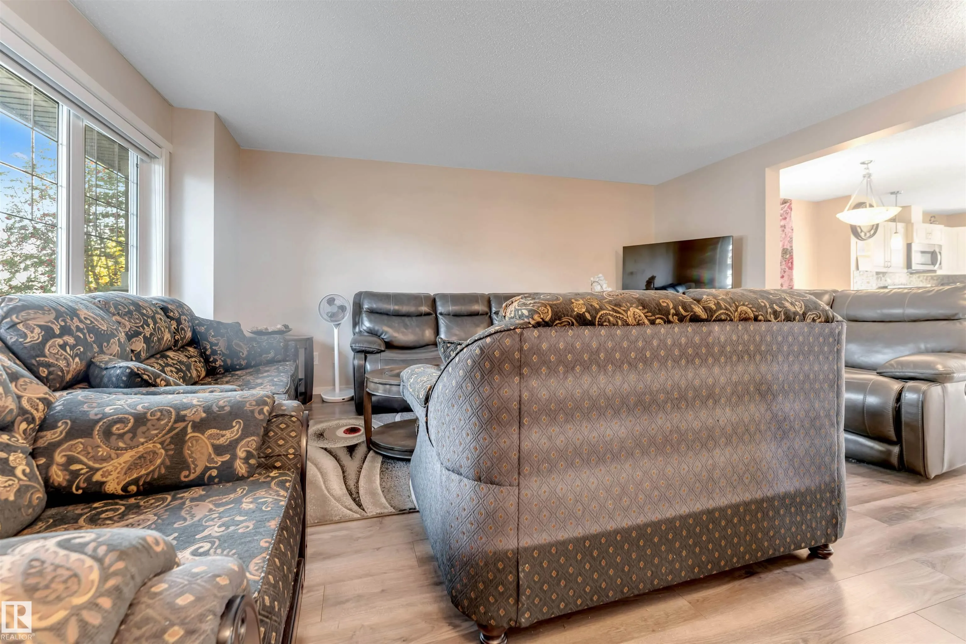 2870 maple Way