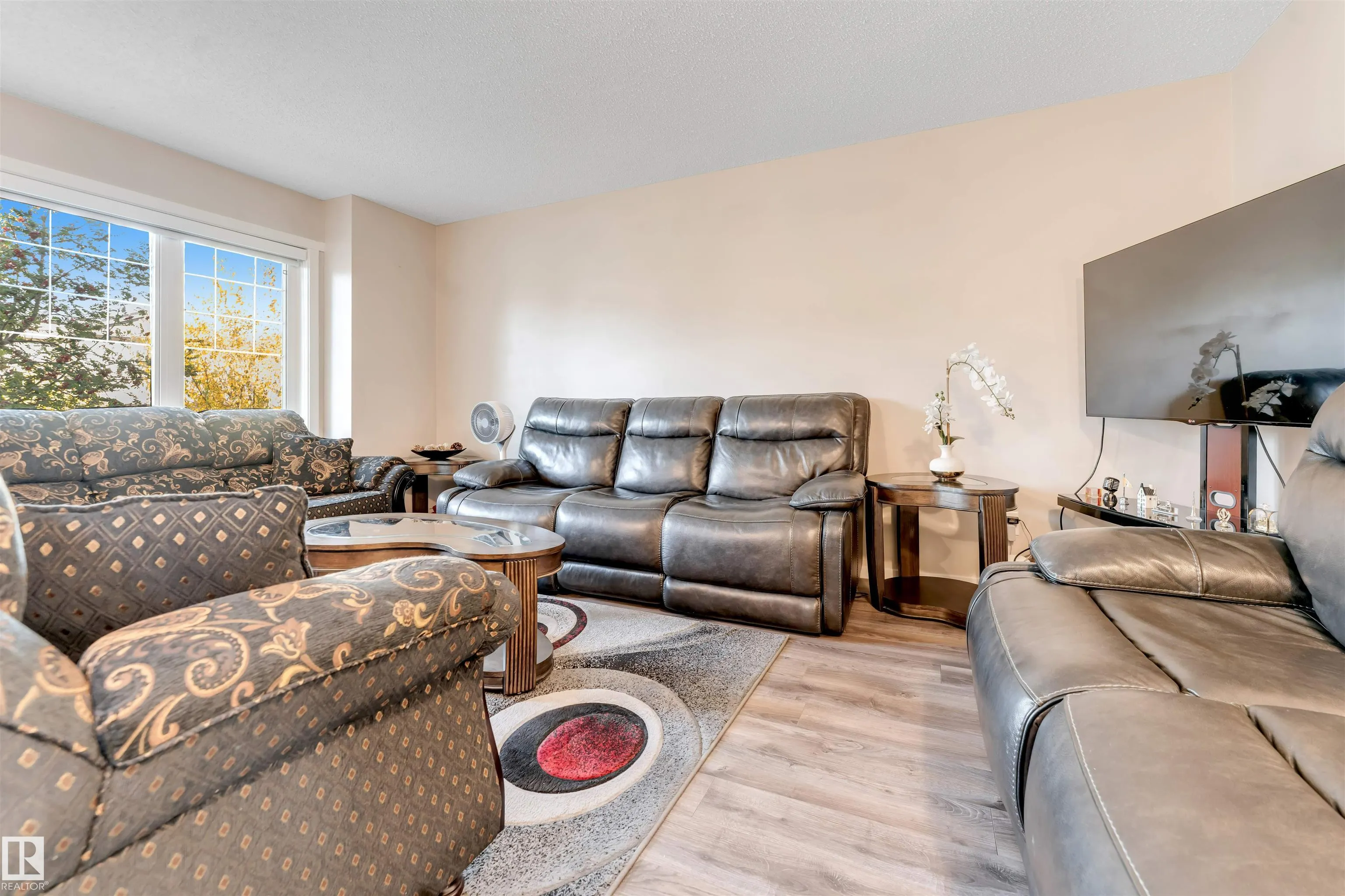 2870 maple Way