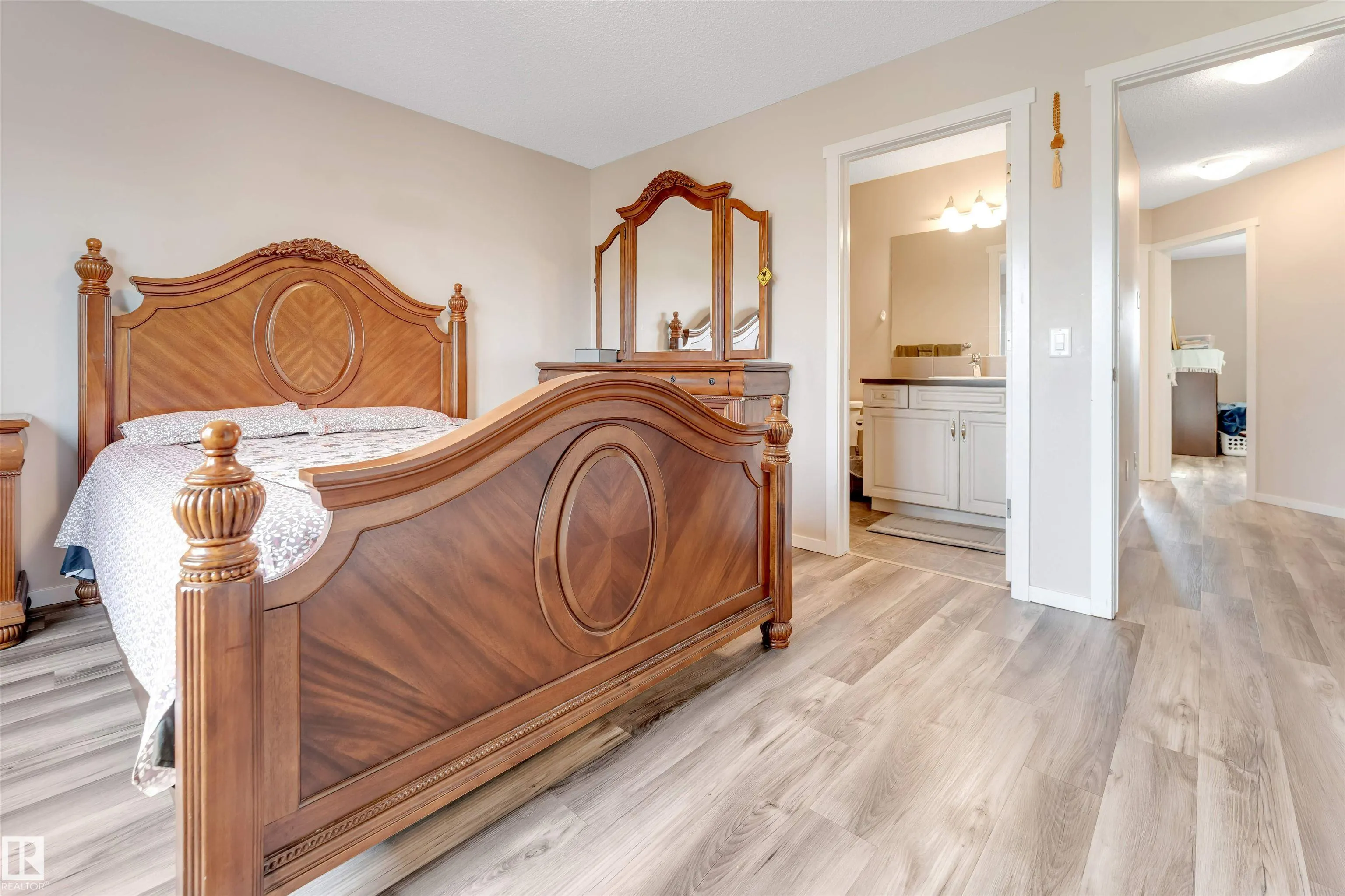 2870 maple Way