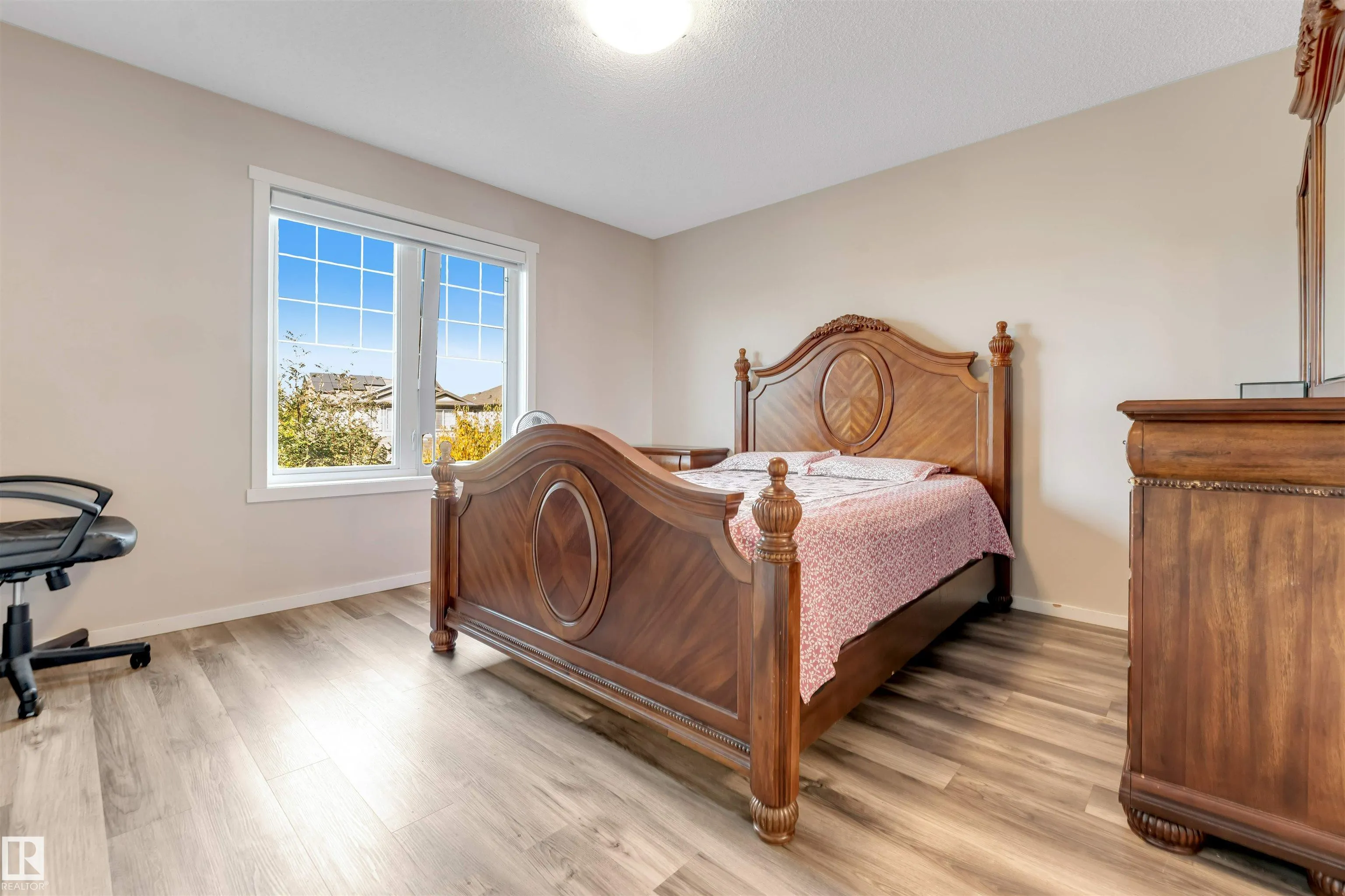 2870 maple Way