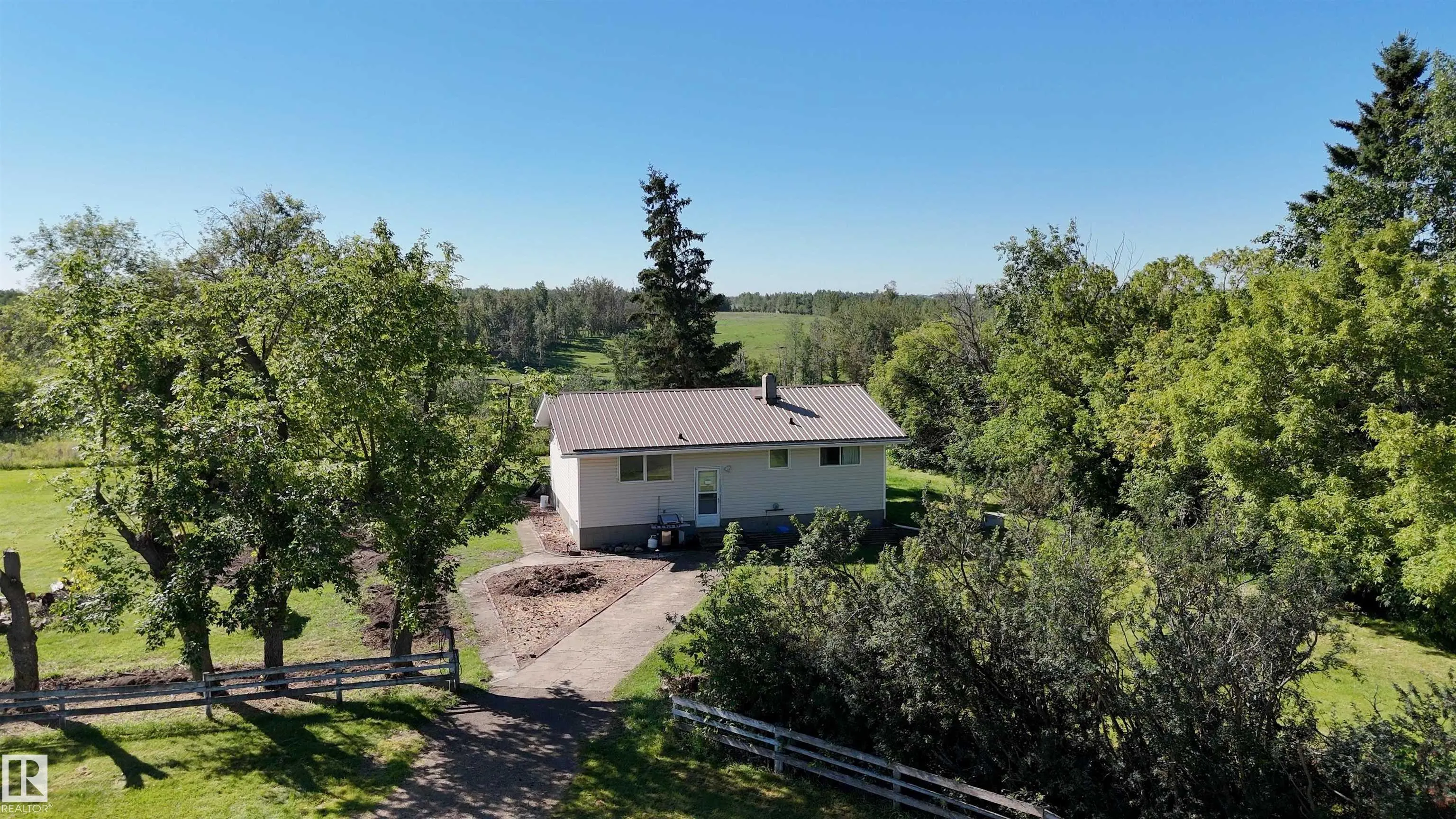 58231 Rge Rd 222