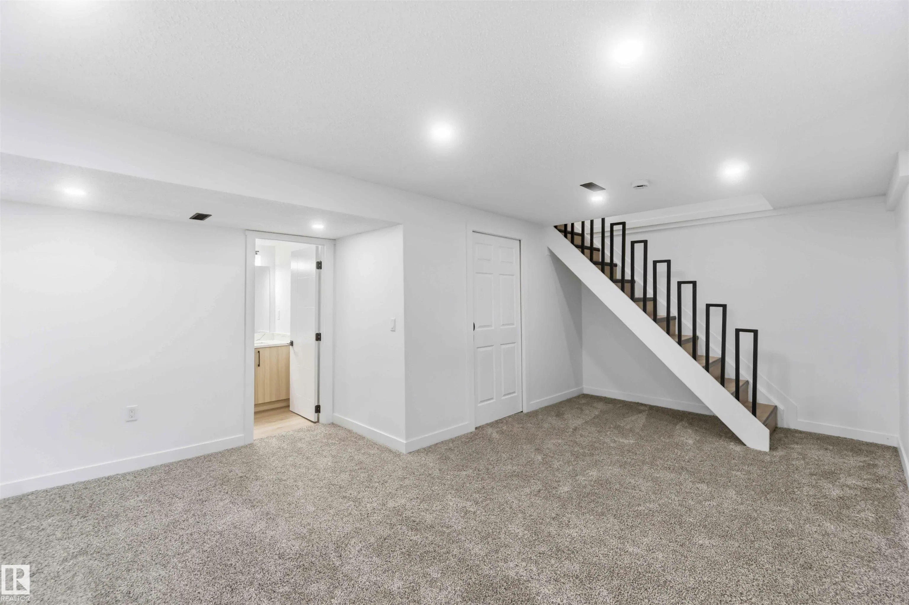 160 HABITAT Crescent
