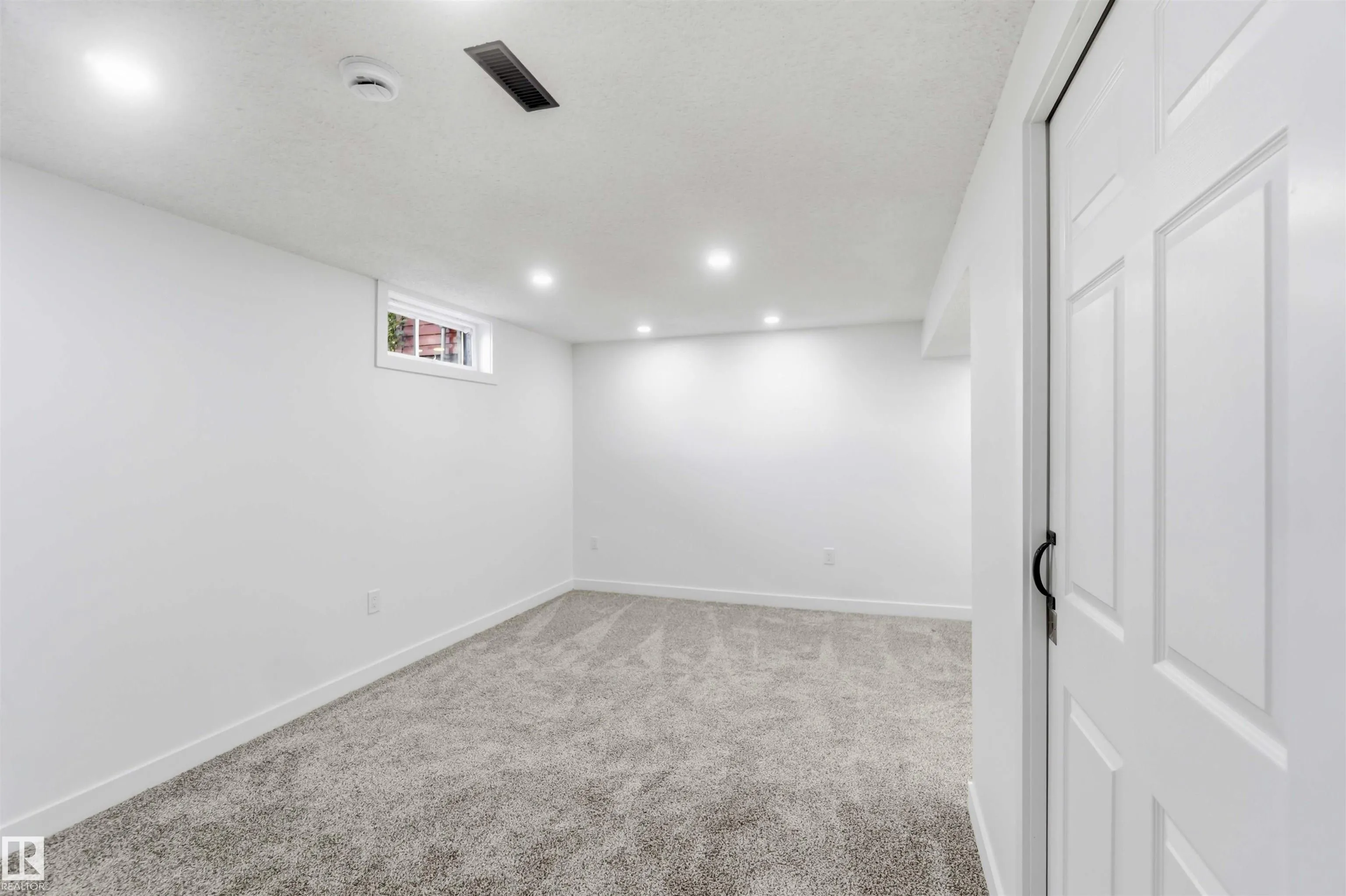 160 HABITAT Crescent