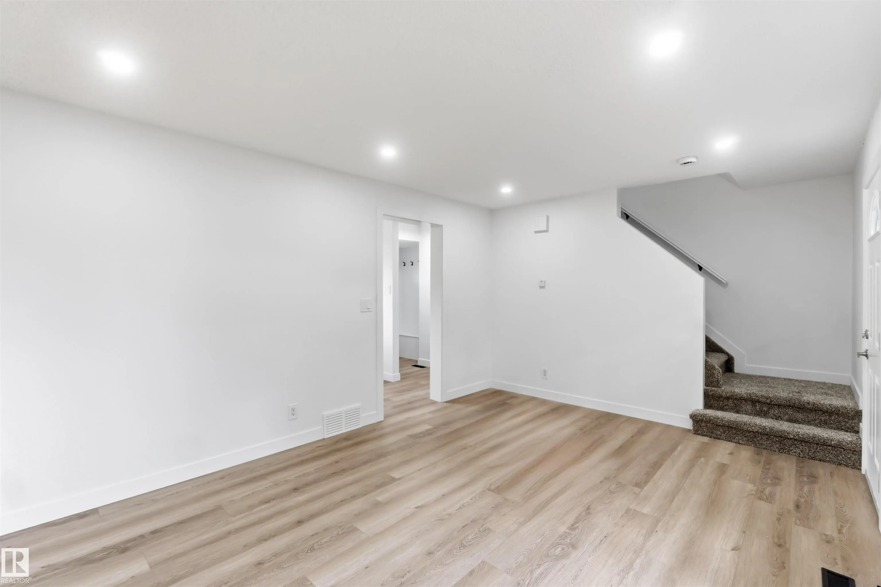 160 HABITAT Crescent