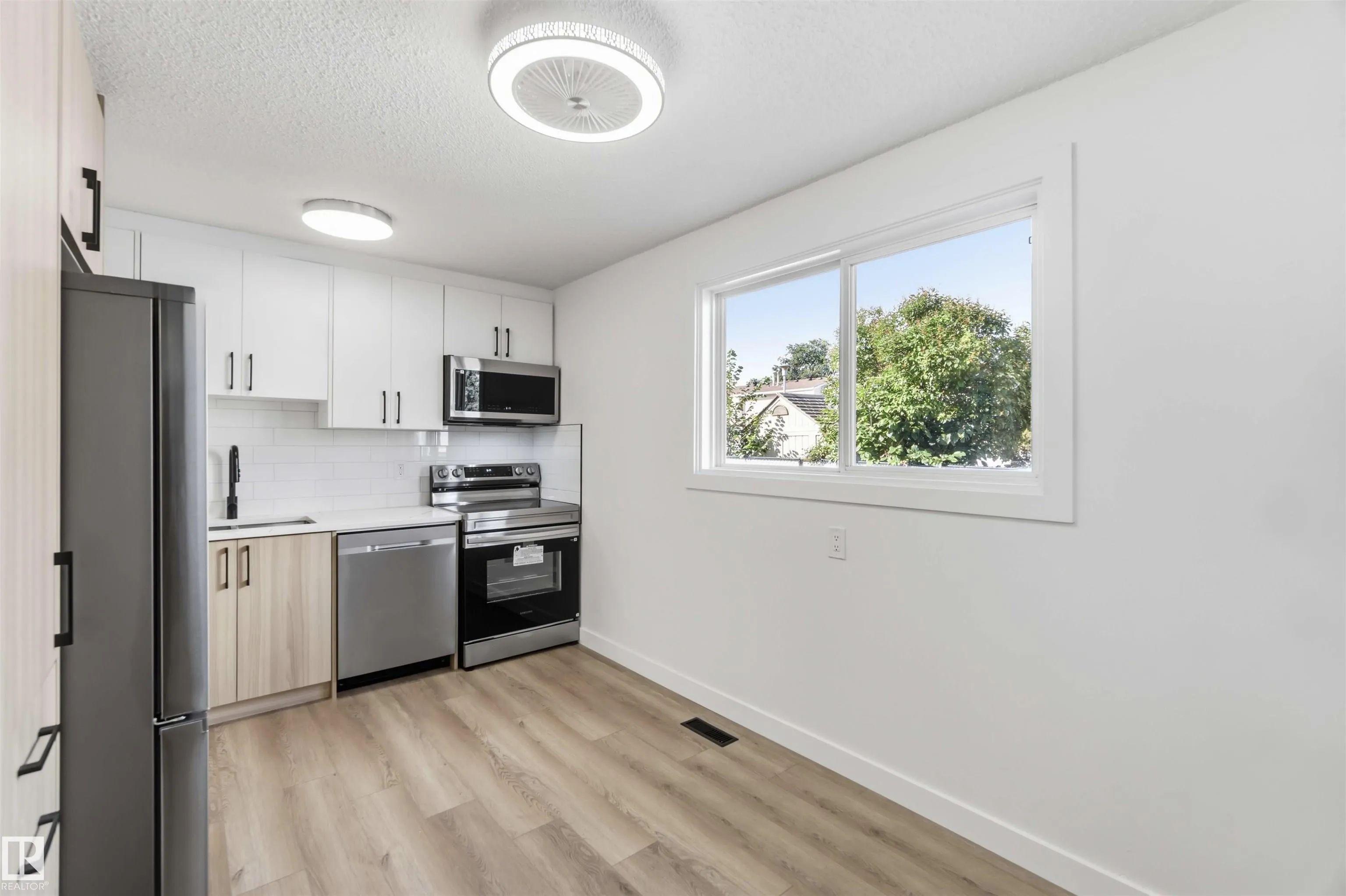 160 HABITAT Crescent