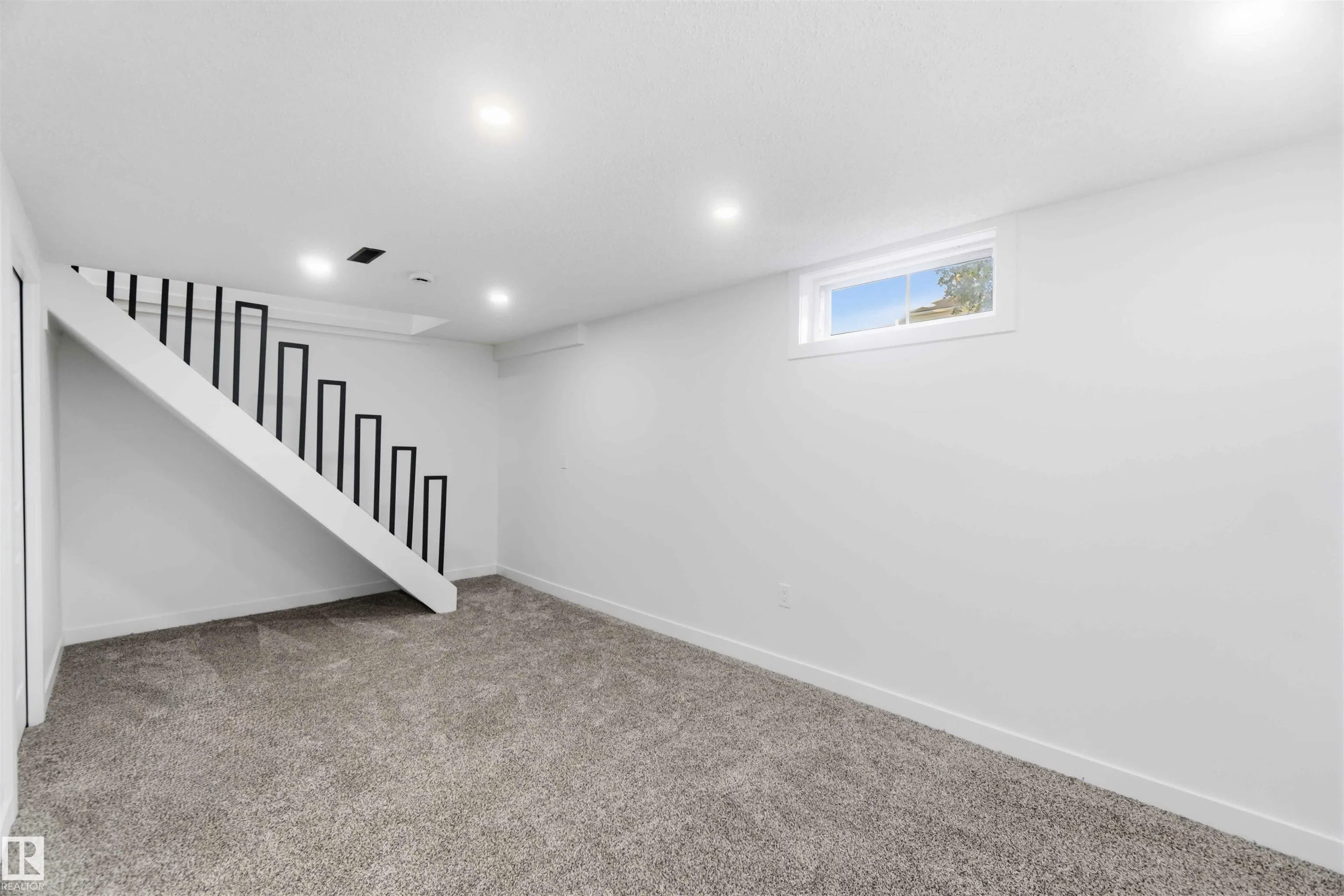 160 HABITAT Crescent
