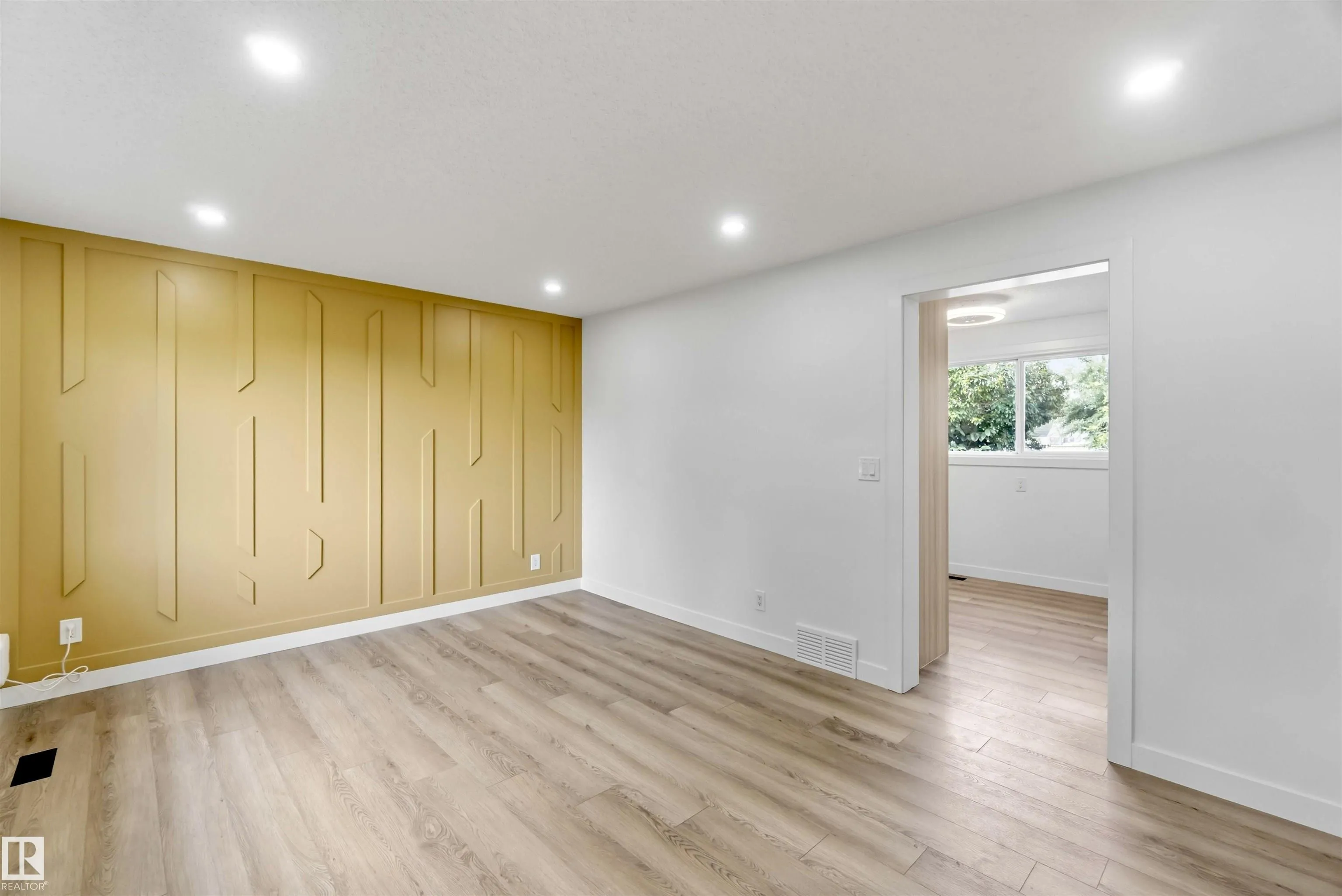 160 HABITAT Crescent