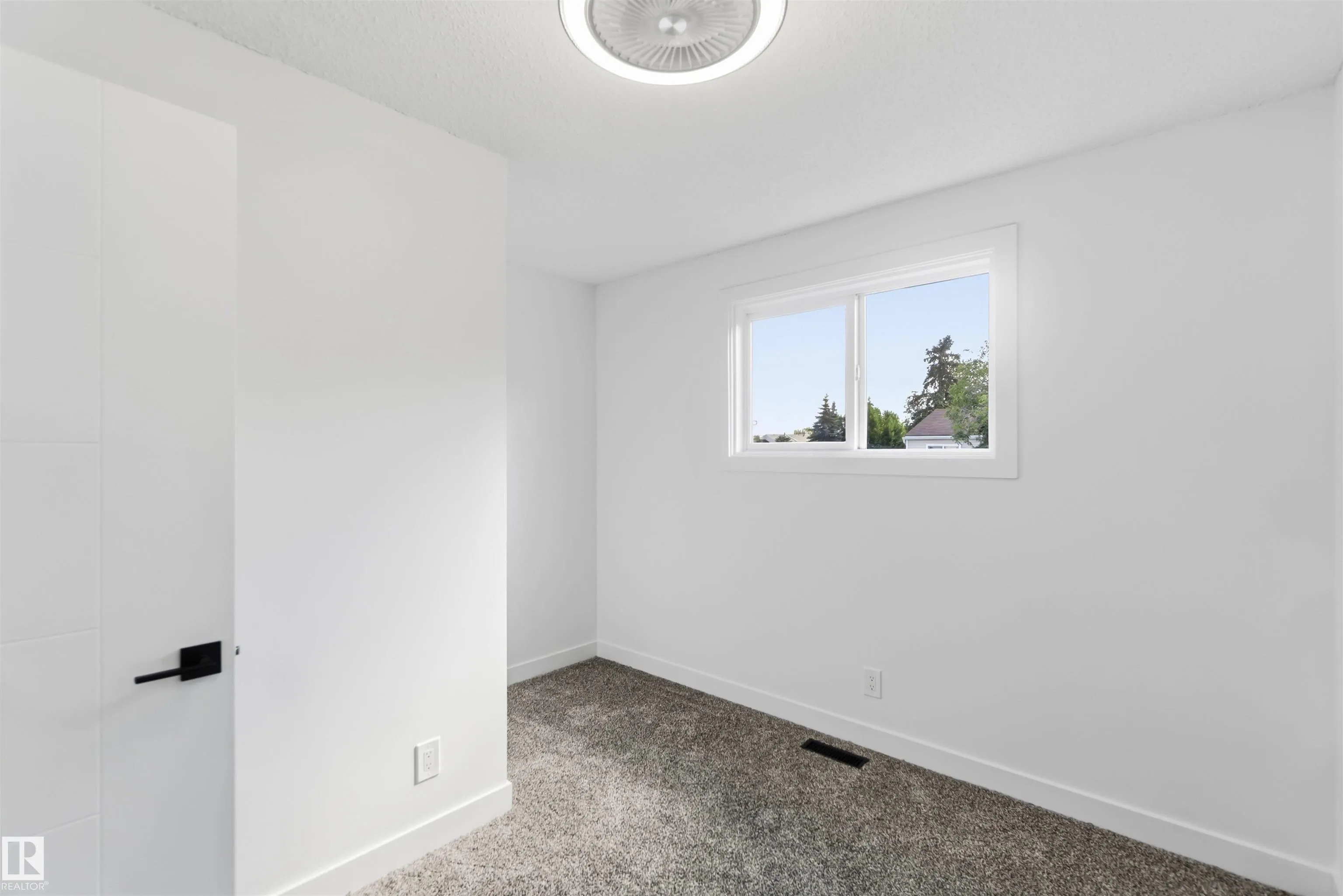 160 HABITAT Crescent