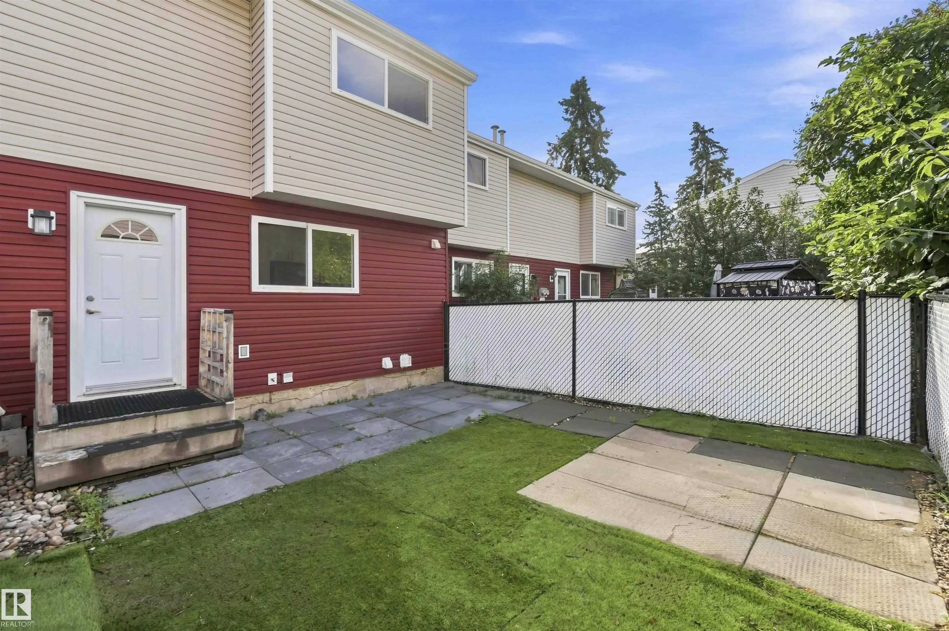 160 HABITAT Crescent