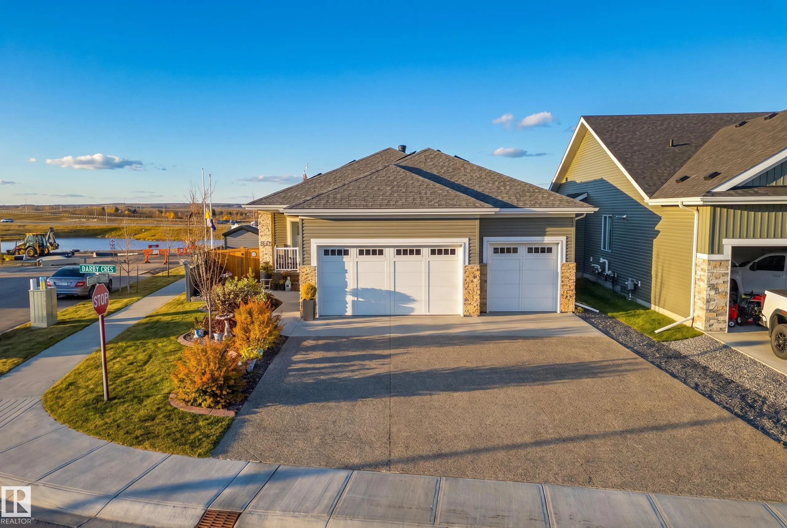 45 DARBY Crescent