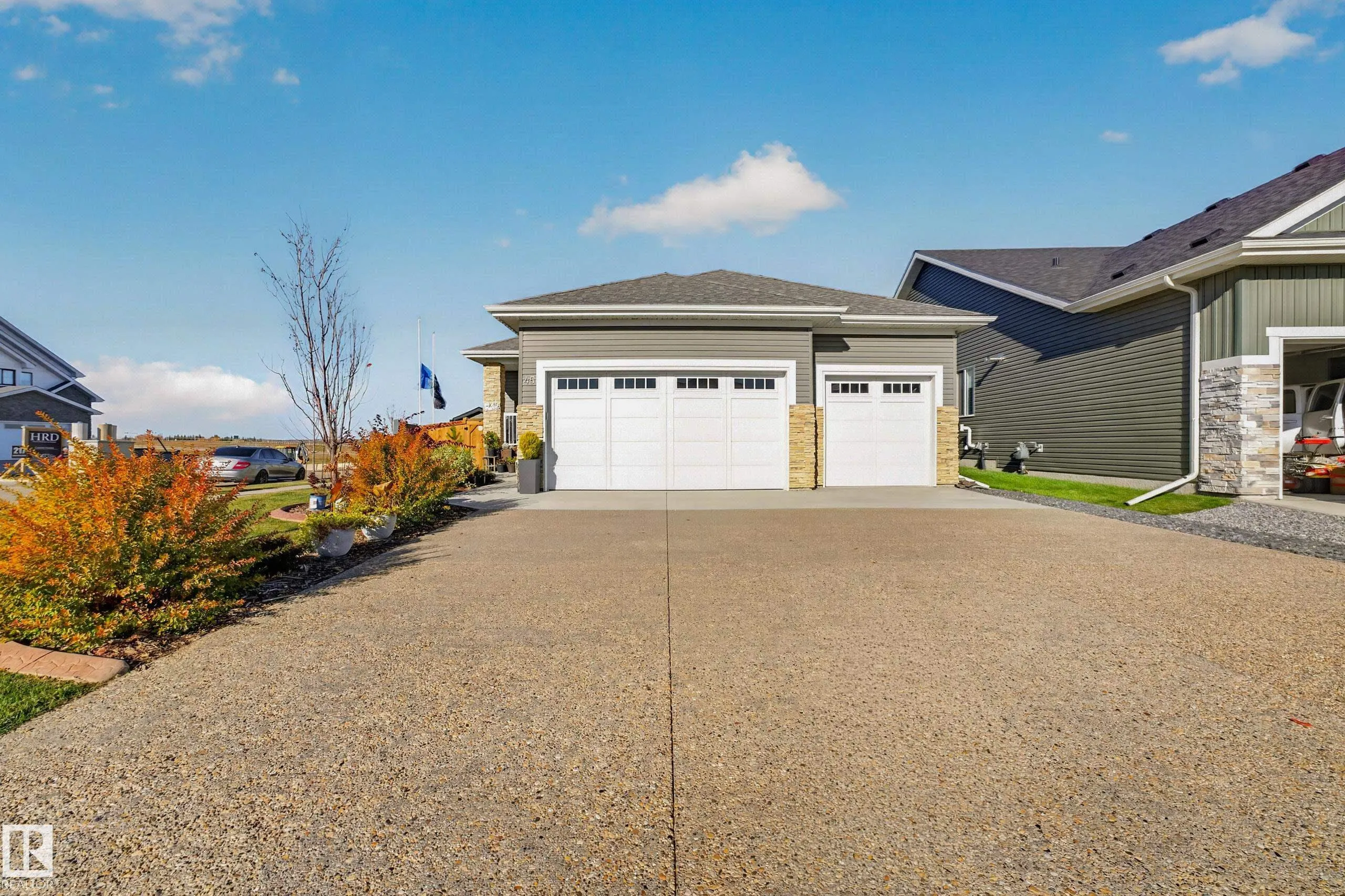 45 DARBY Crescent