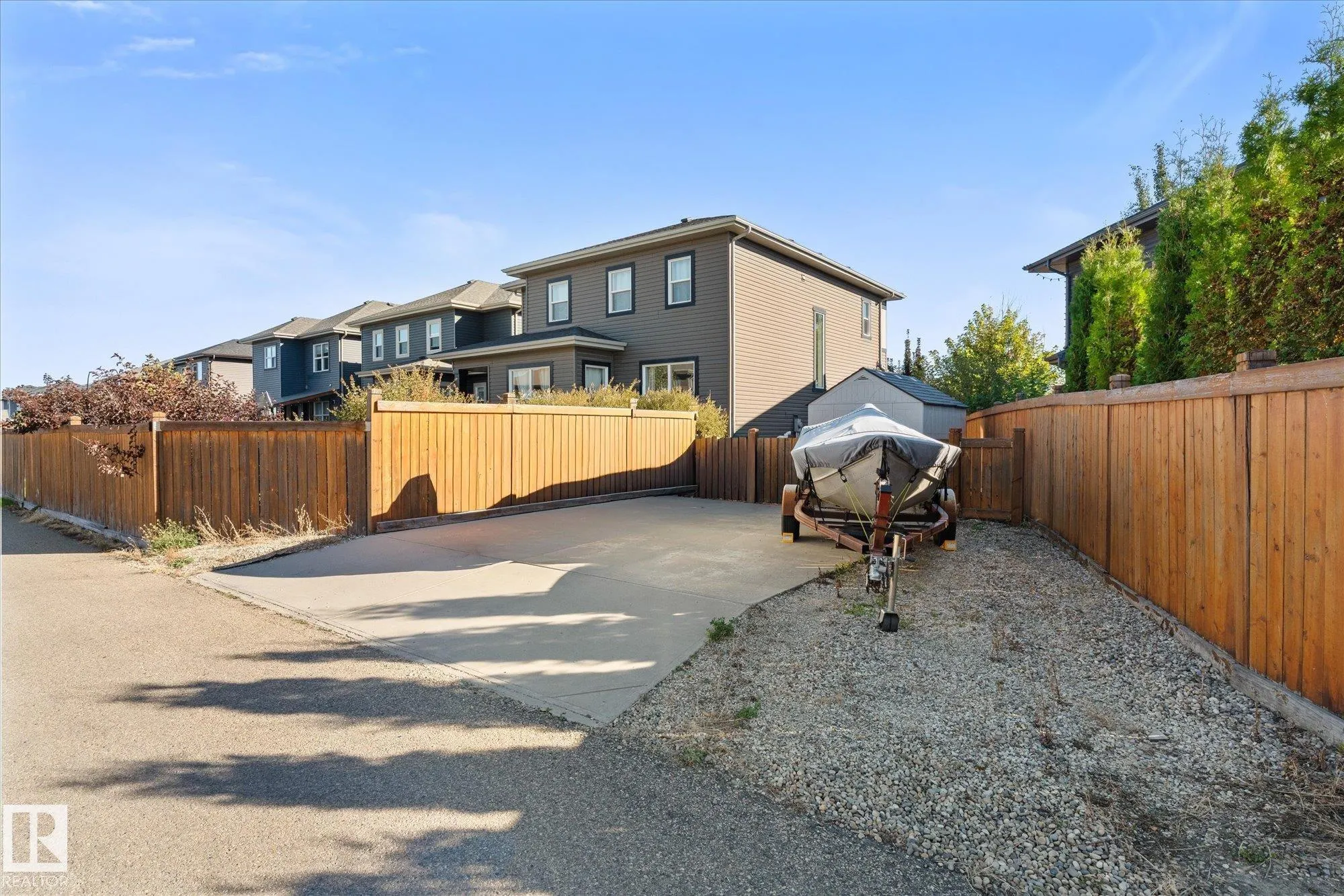 11 PRESCOTT Close