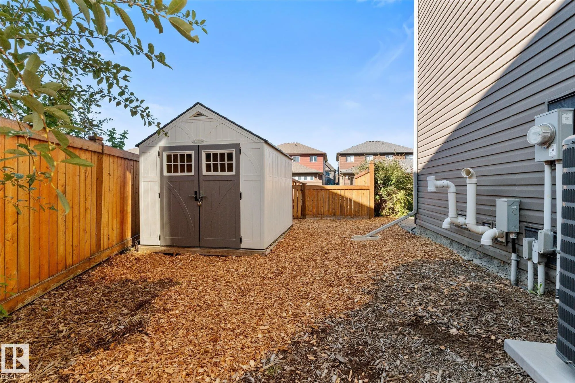 11 PRESCOTT Close