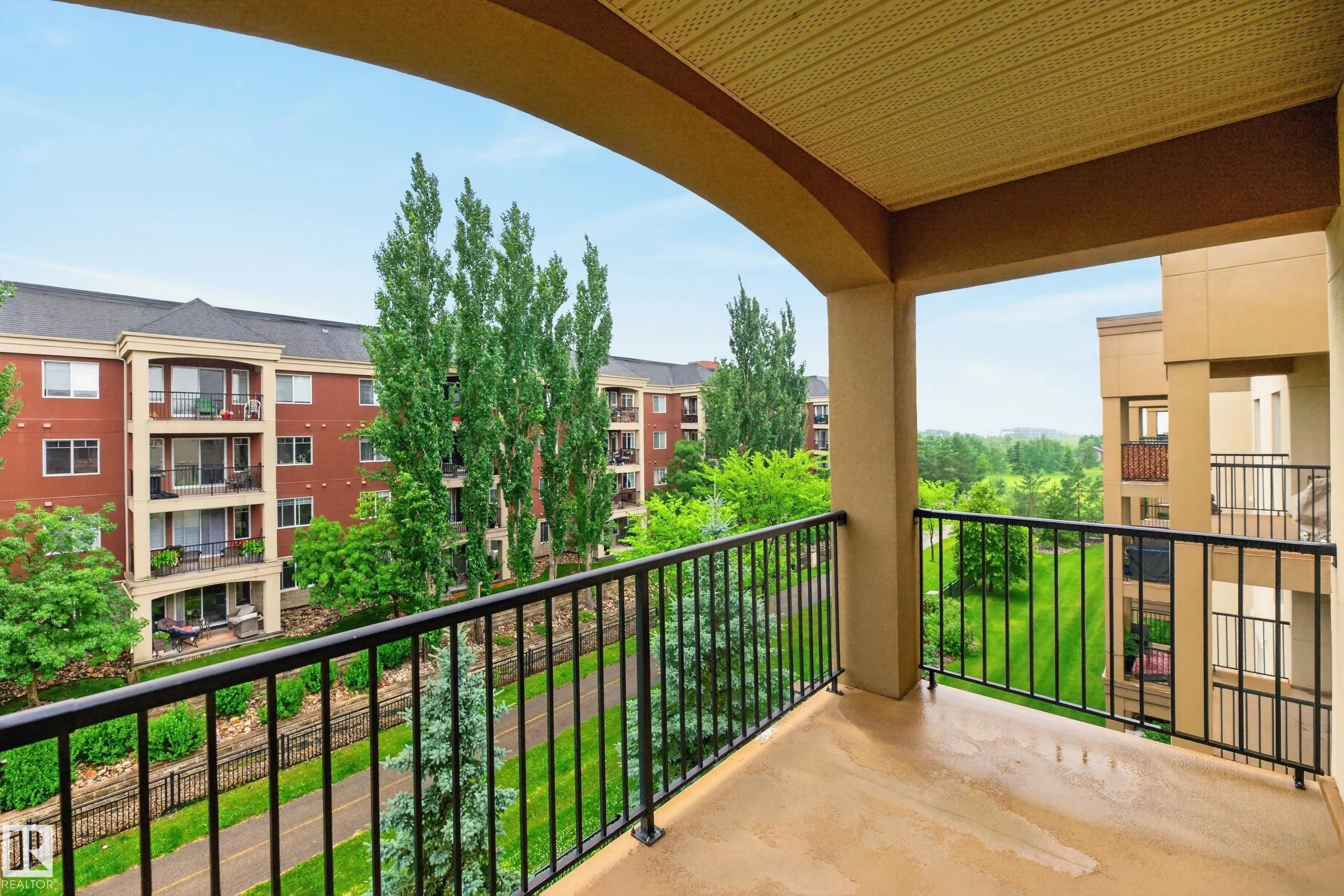 400 PALISADES Way