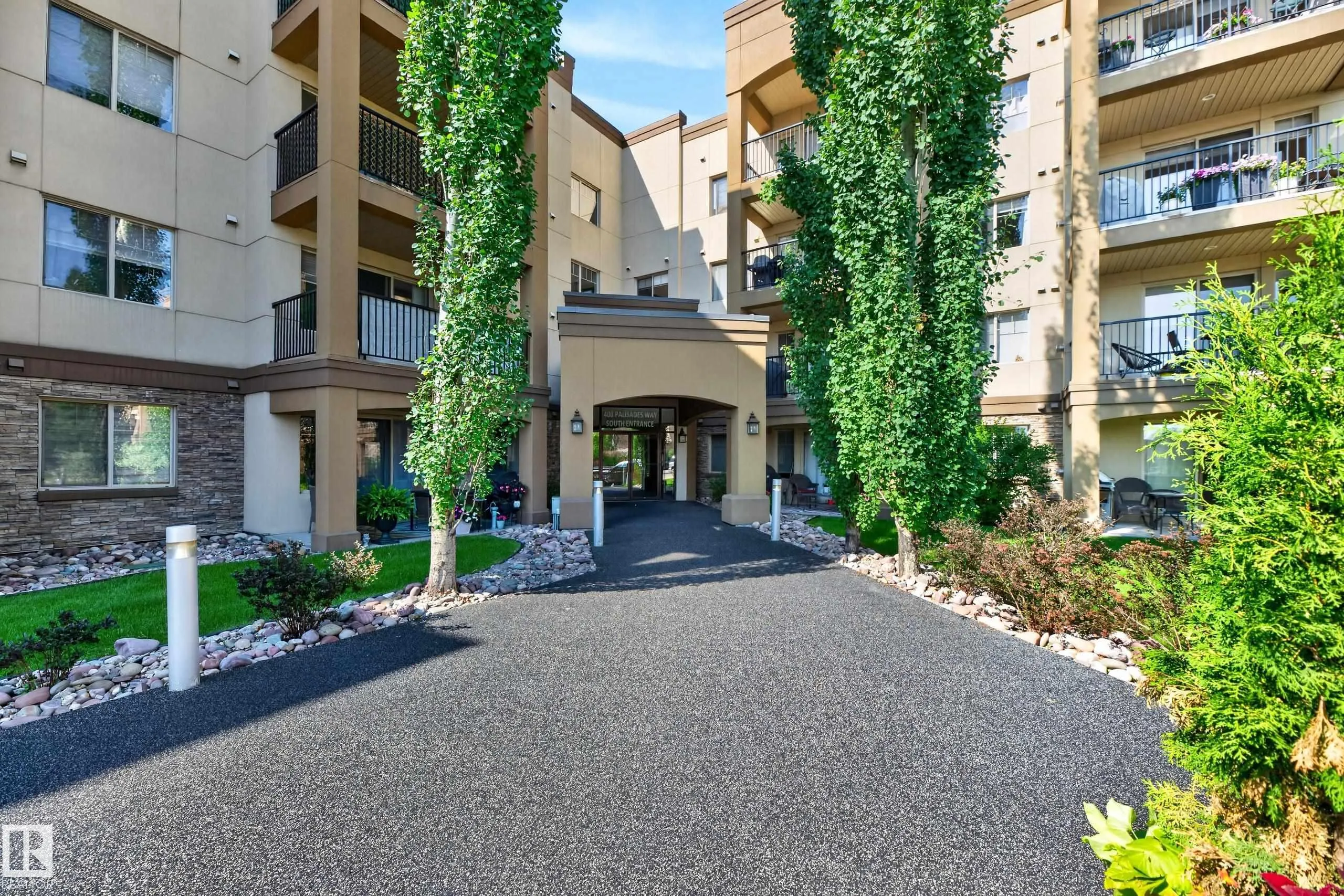 400 PALISADES Way