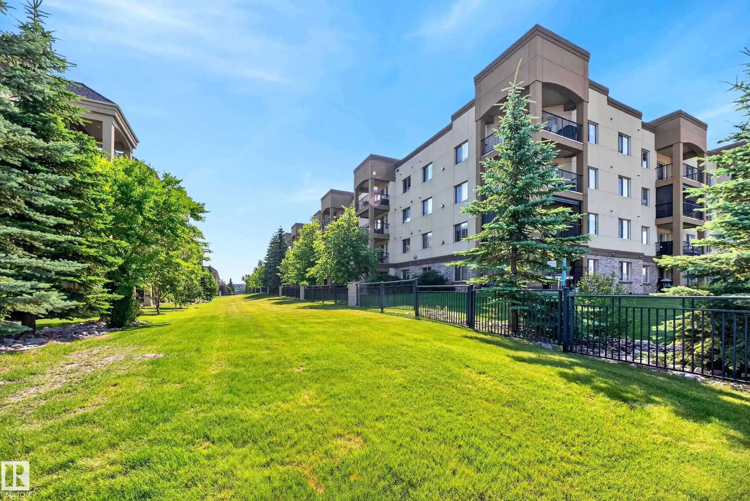 400 PALISADES Way