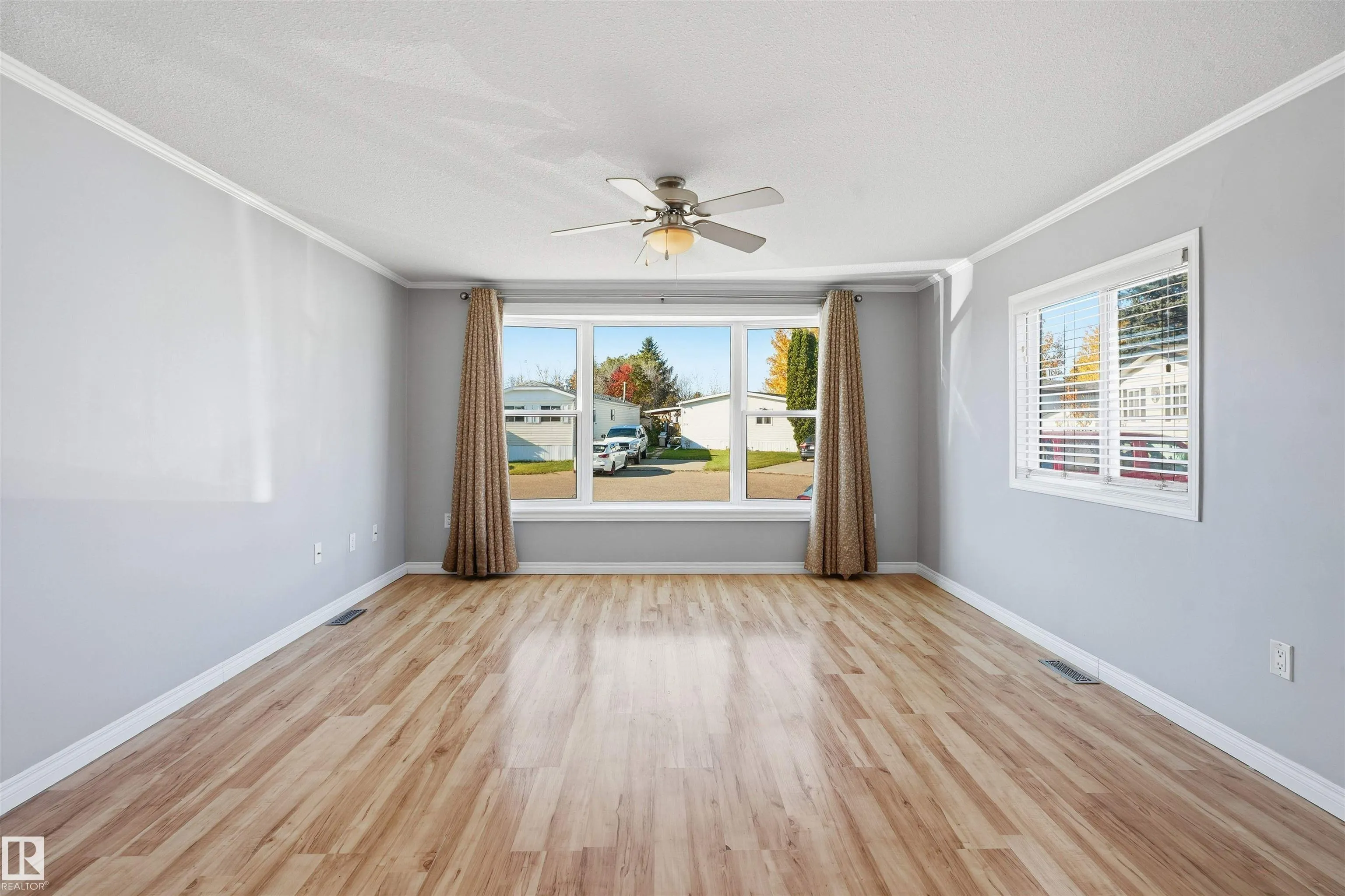 2626 10770 Winterburn Road