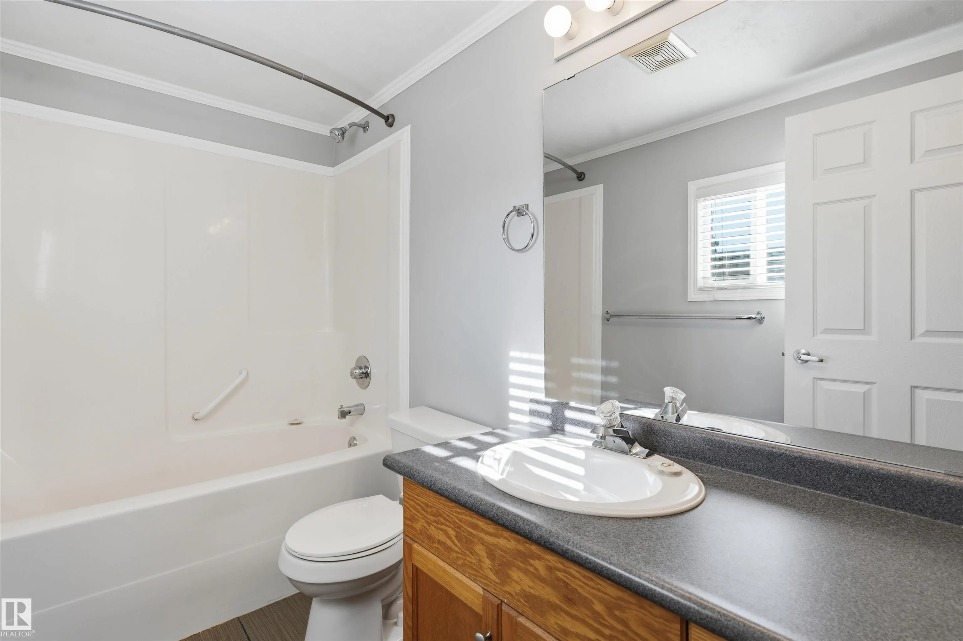 2626 10770 Winterburn Road