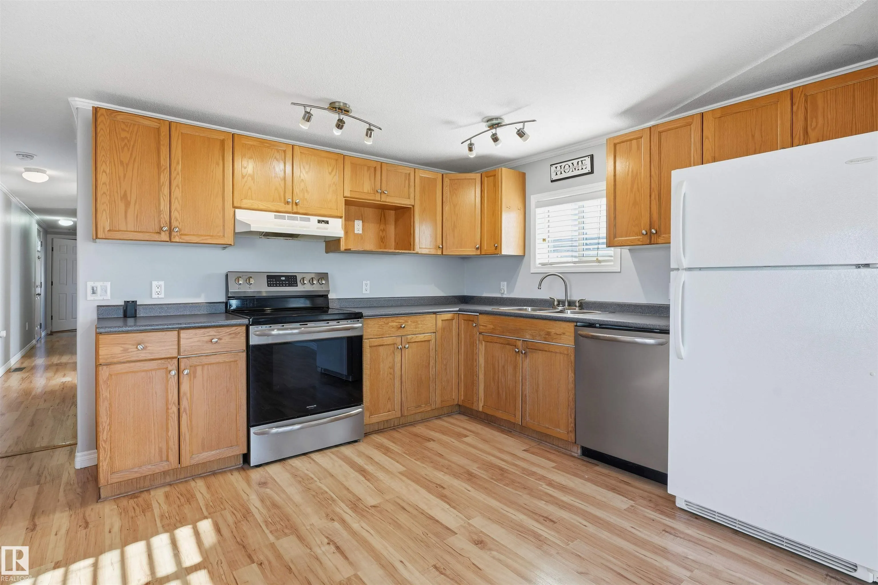 2626 10770 Winterburn Road