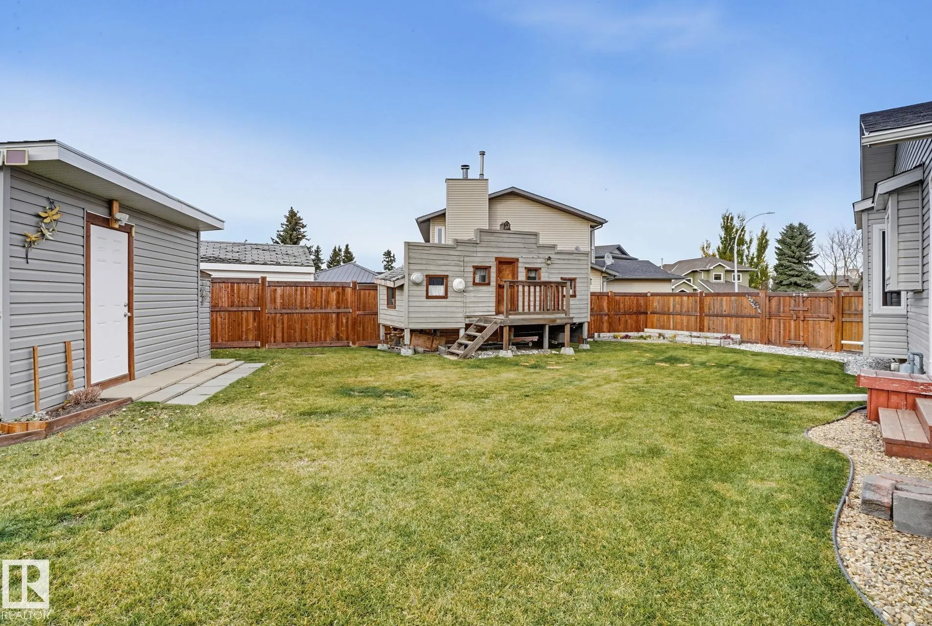 160 west liberty Crescent