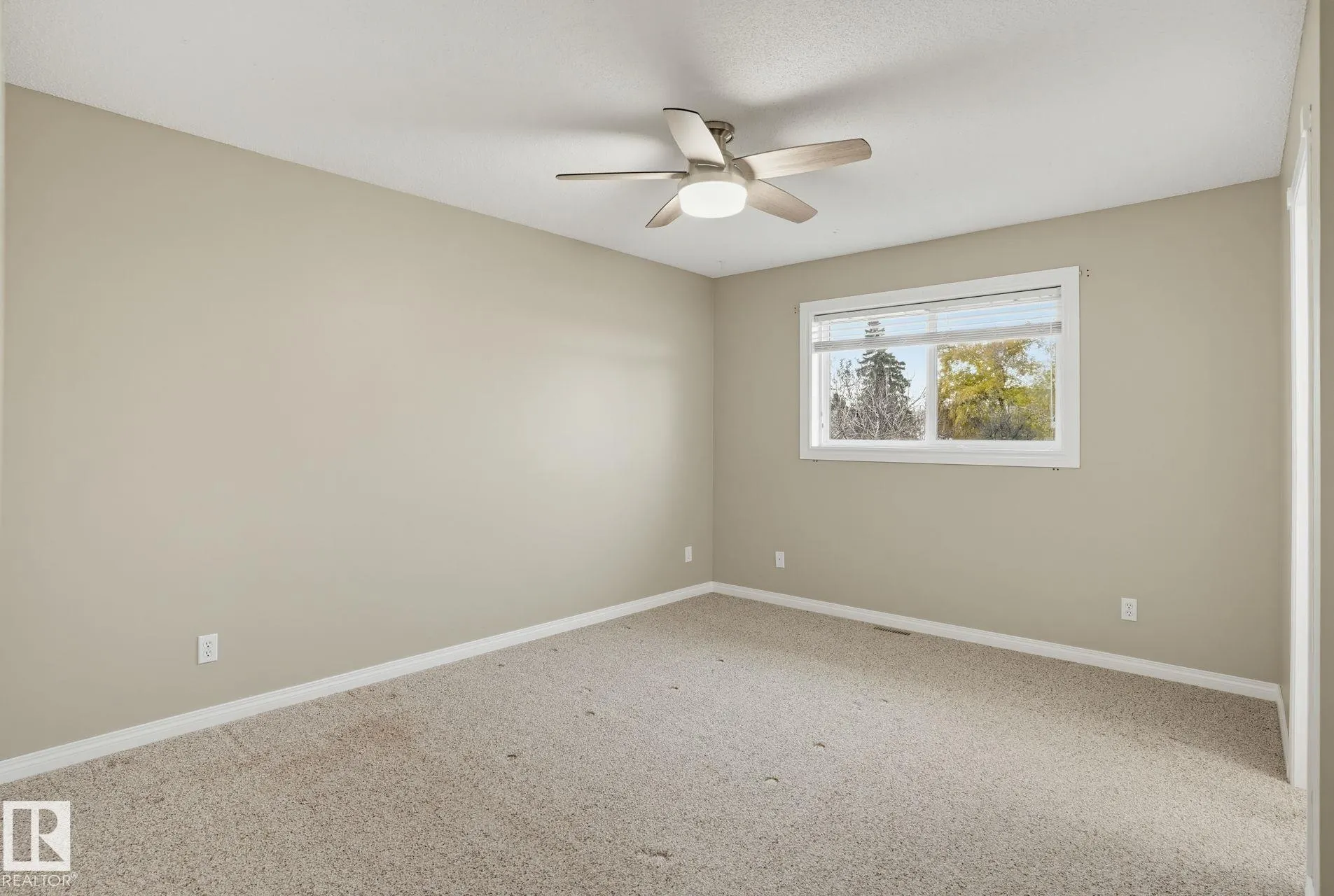 160 west liberty Crescent
