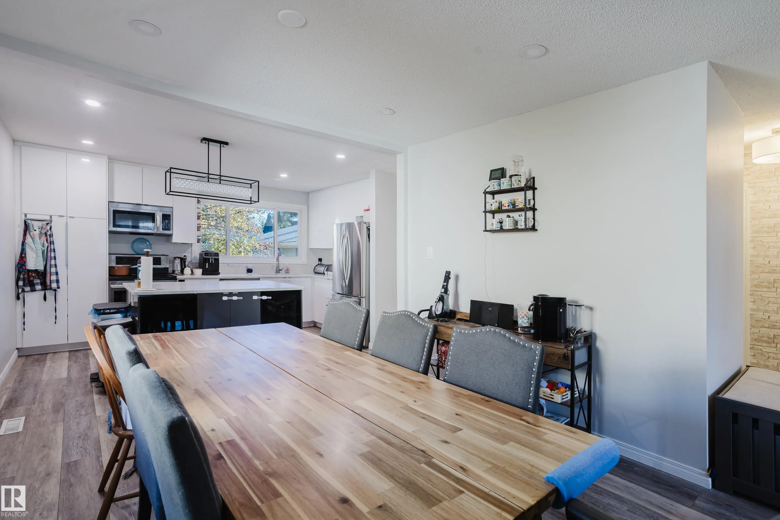 67 STARLING Drive
