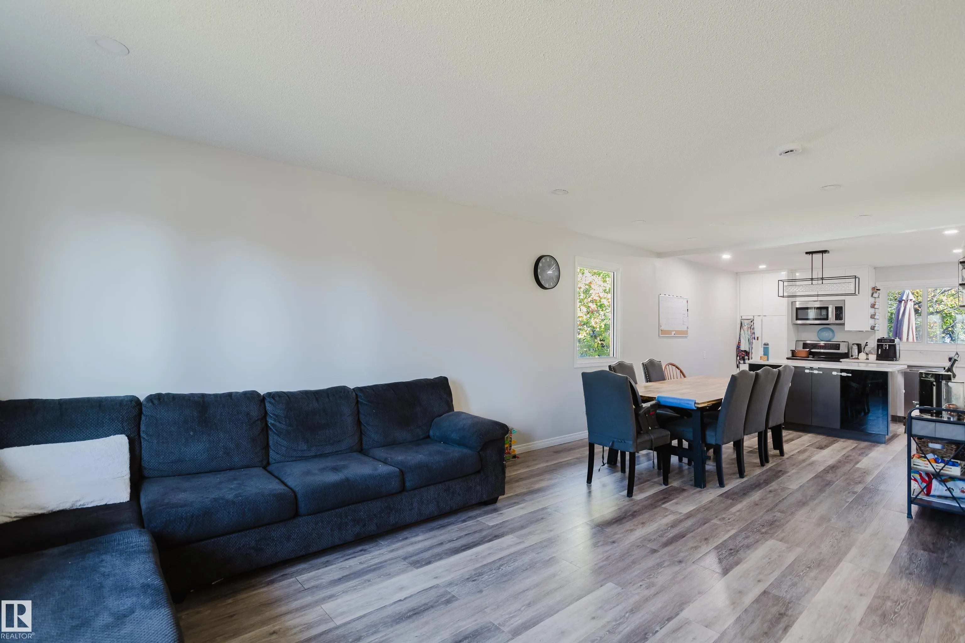 67 STARLING Drive