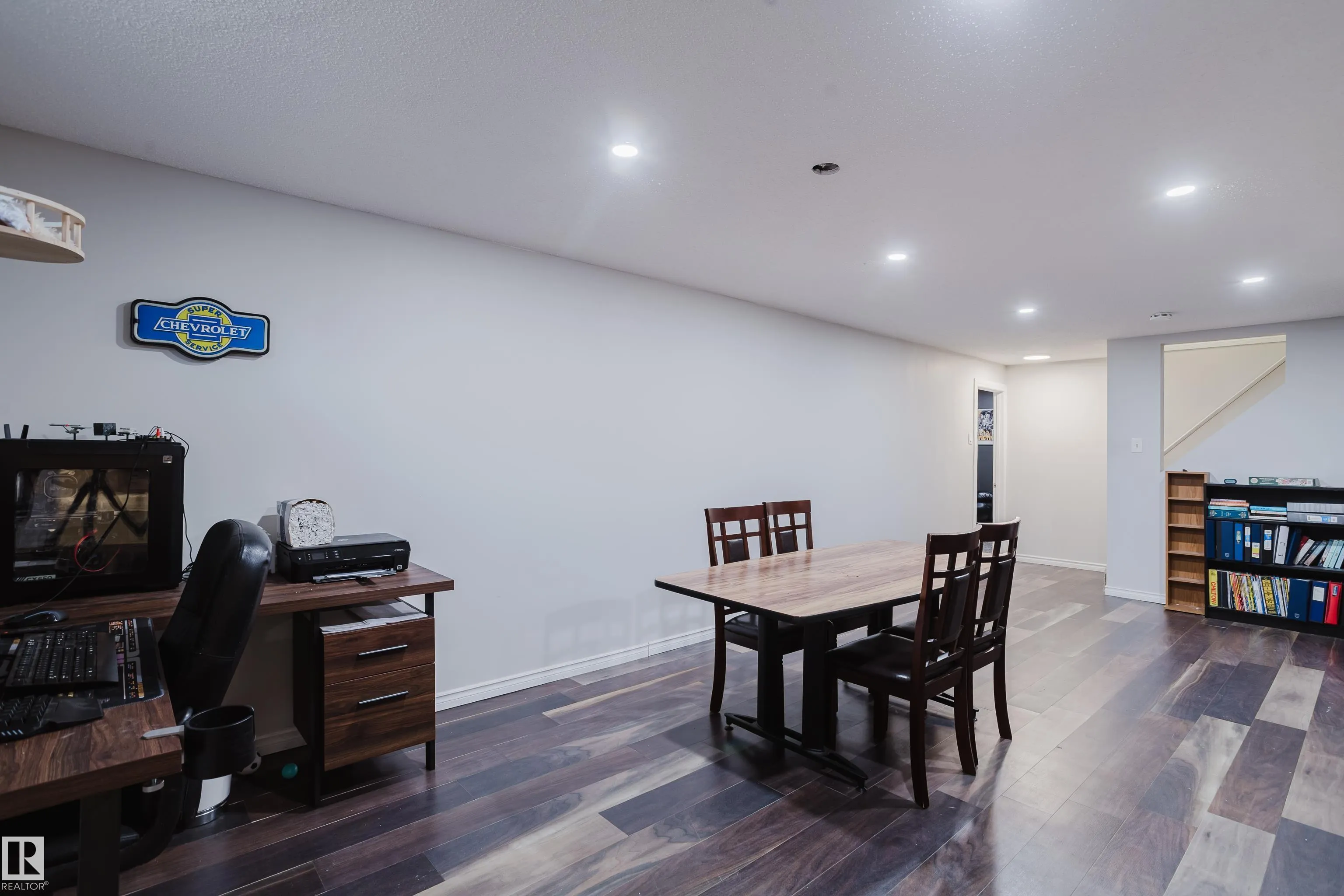 67 STARLING Drive
