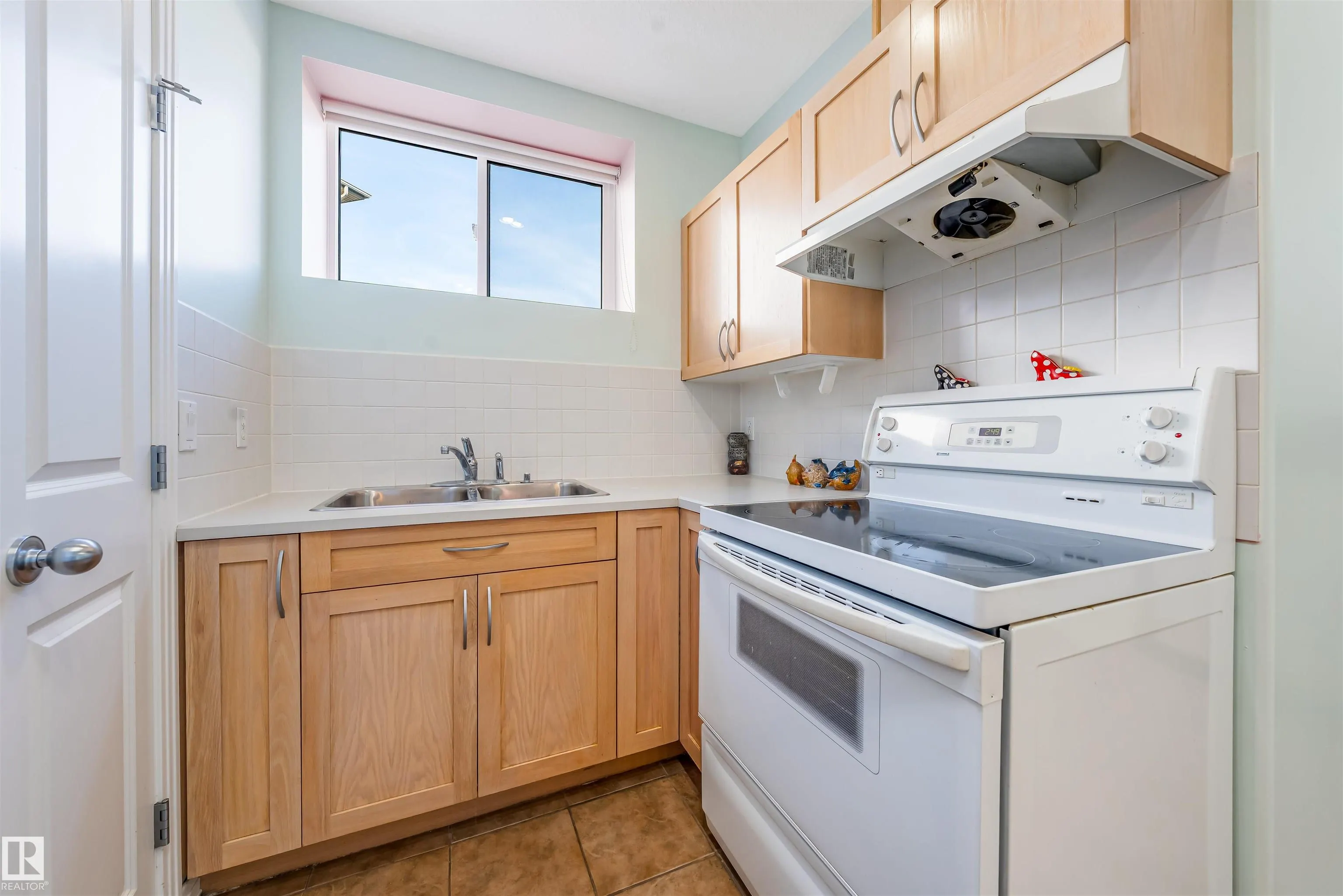 13023 HUDSON Way